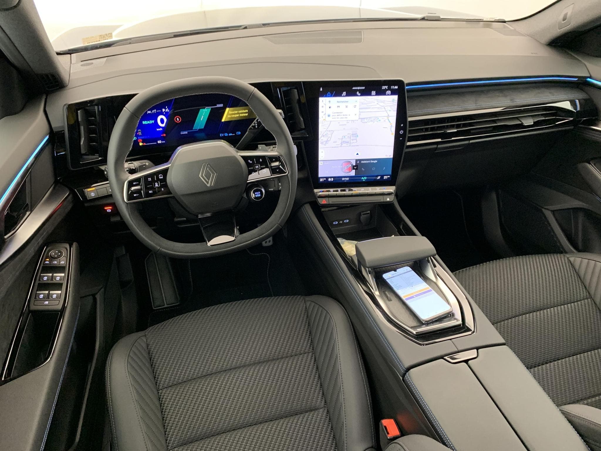 Renault ESPACE VI Espace full hybrid E-Tech 200 ch 7pl Esprit Alpine (2026) - Photo 15
