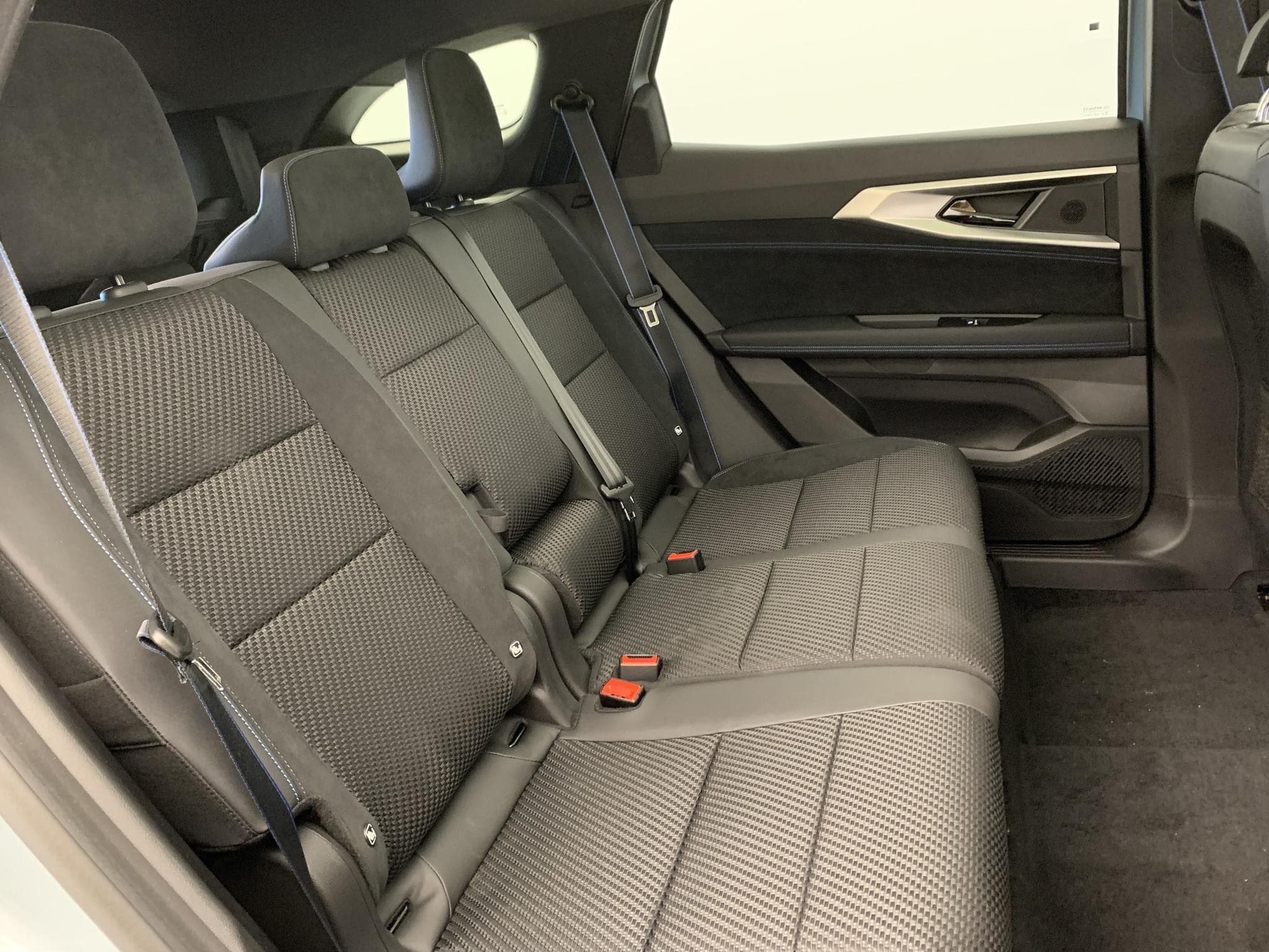 Renault ESPACE VI Espace full hybrid E-Tech 200 ch 7pl Esprit Alpine (2026) - Photo 10