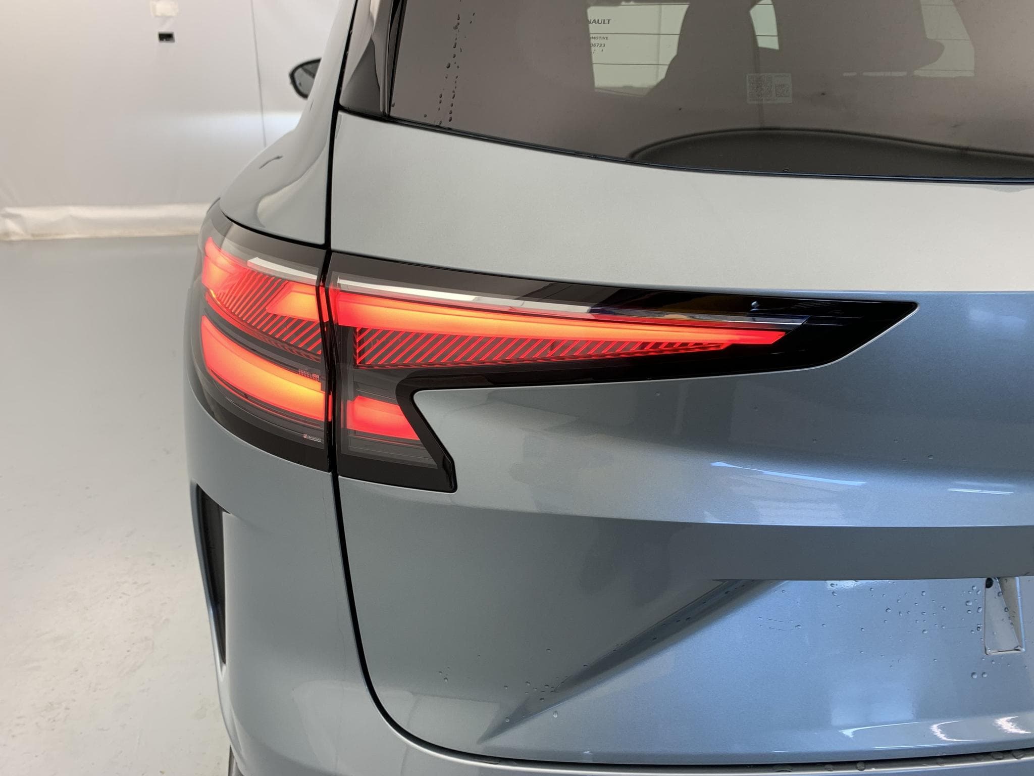 Renault ESPACE VI Espace full hybrid E-Tech 200 ch 7pl Esprit Alpine (2026) - Photo 12