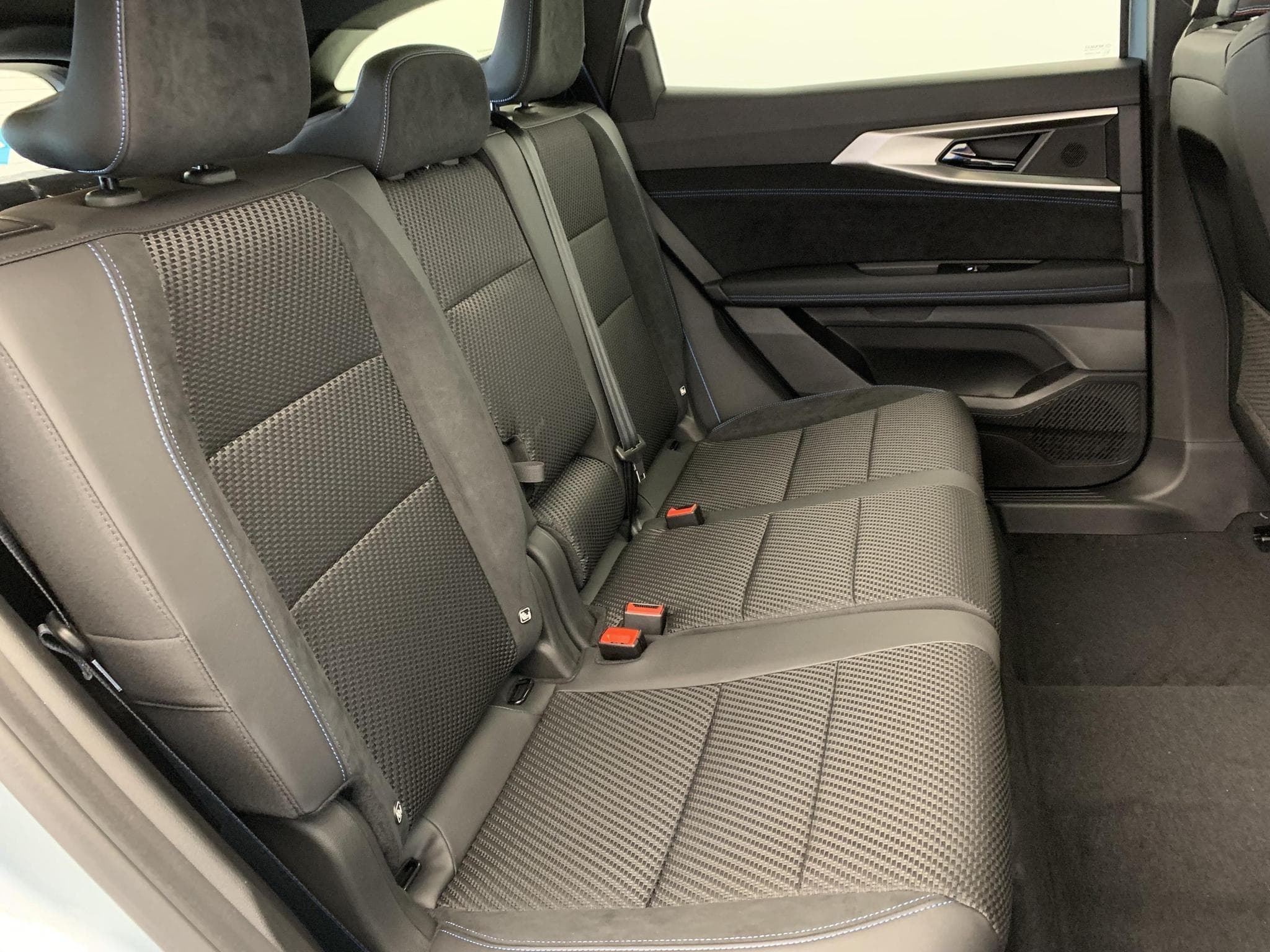 Renault ESPACE VI Espace full hybrid E-Tech 200 ch 7pl Esprit Alpine (2026) - Photo 10