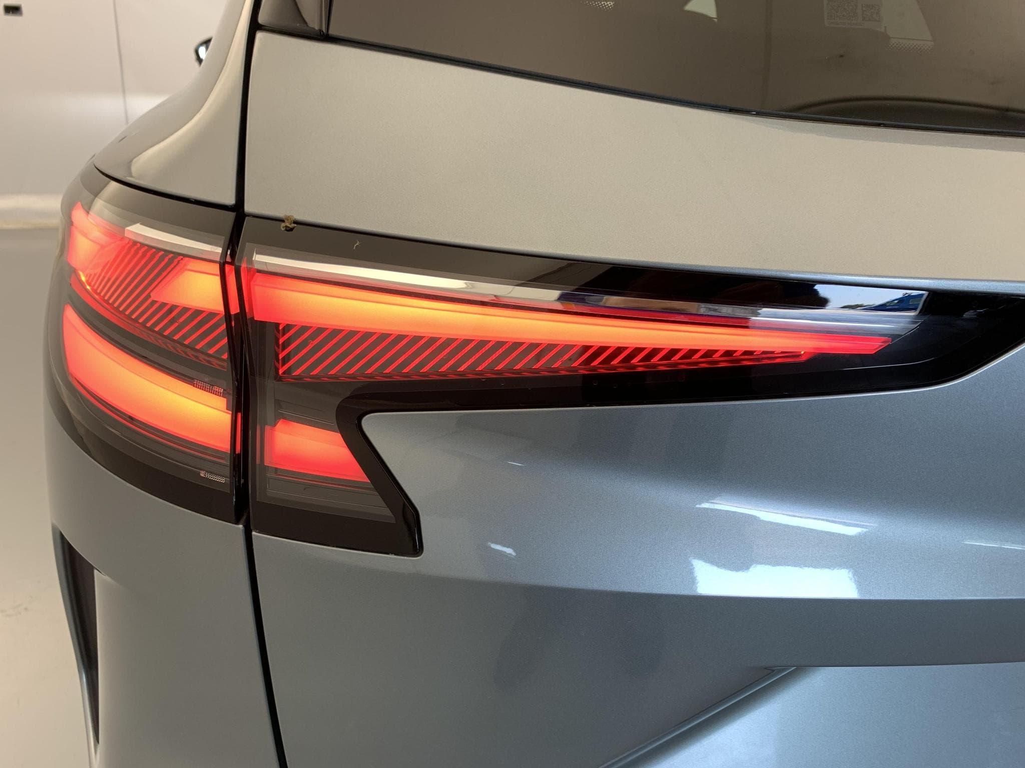Renault ESPACE VI Espace full hybrid E-Tech 200 ch 7pl Esprit Alpine (2026) - Photo 12