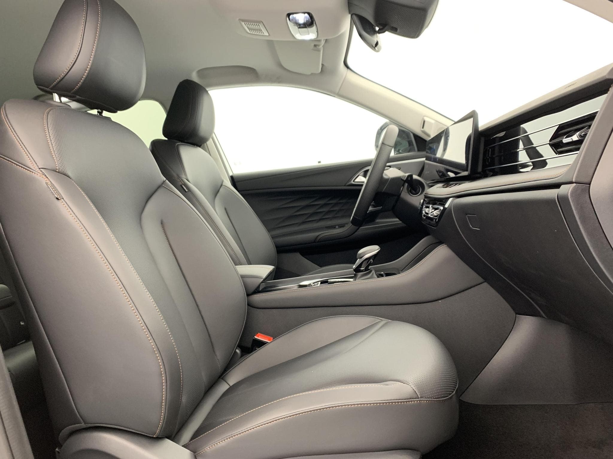 Mg EHS 1.5 Hybrid+ 224 ch Luxury (2026) - Photo 9
