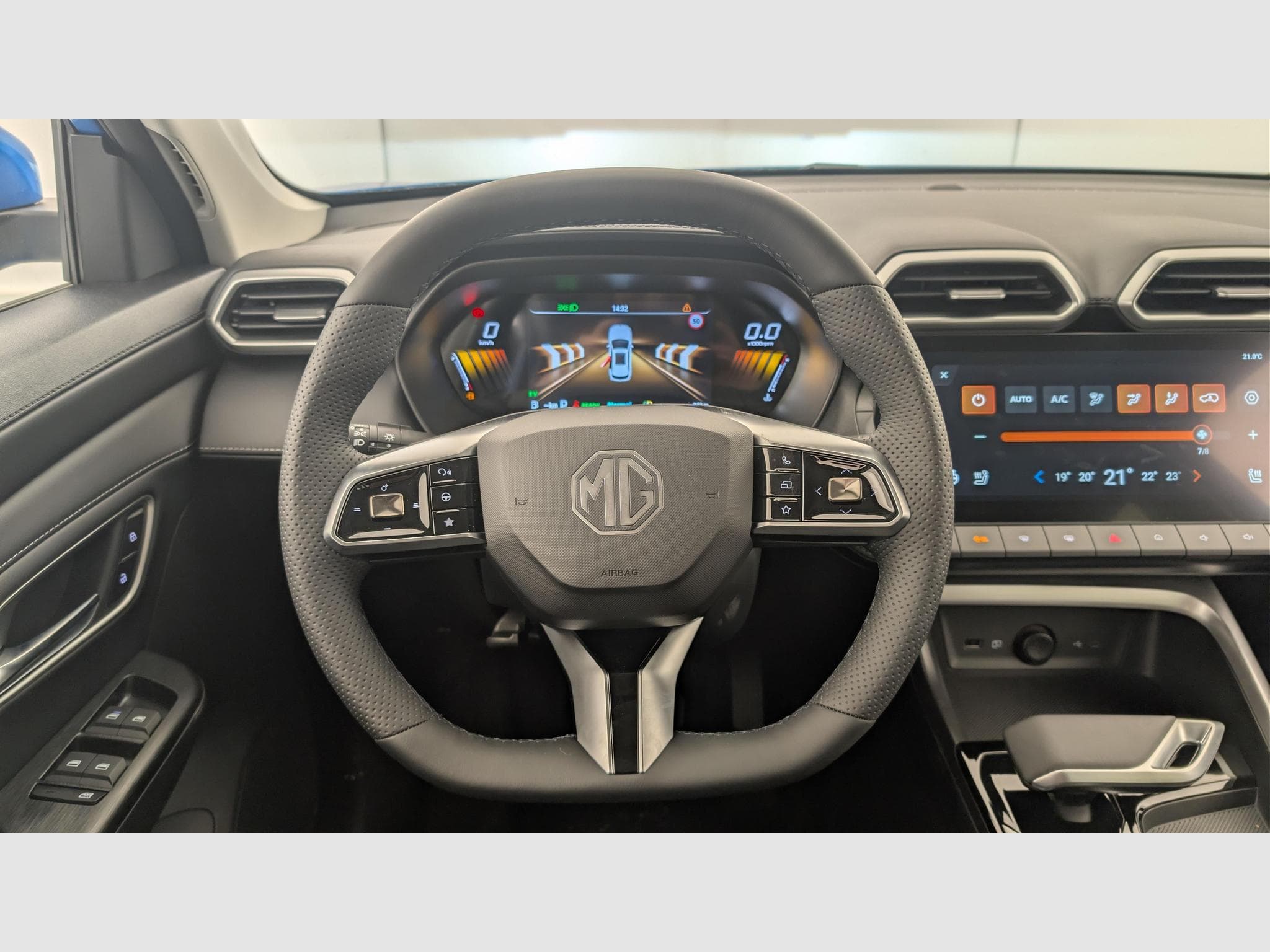Mg ZS 1.5 L Hybrid+ 197 ch Luxury (2025) - Photo 14