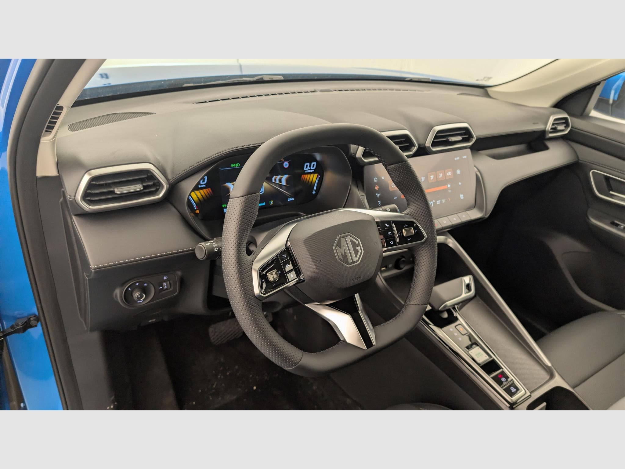 Mg ZS 1.5 L Hybrid+ 197 ch Luxury (2025) - Photo 15