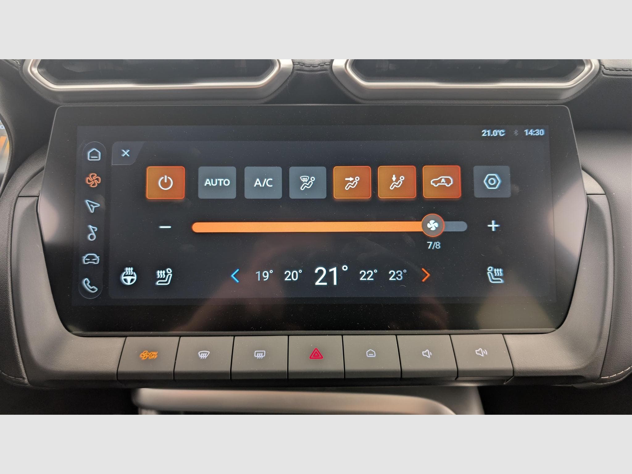Mg ZS 1.5 L Hybrid+ 197 ch Luxury (2025) - Photo 17