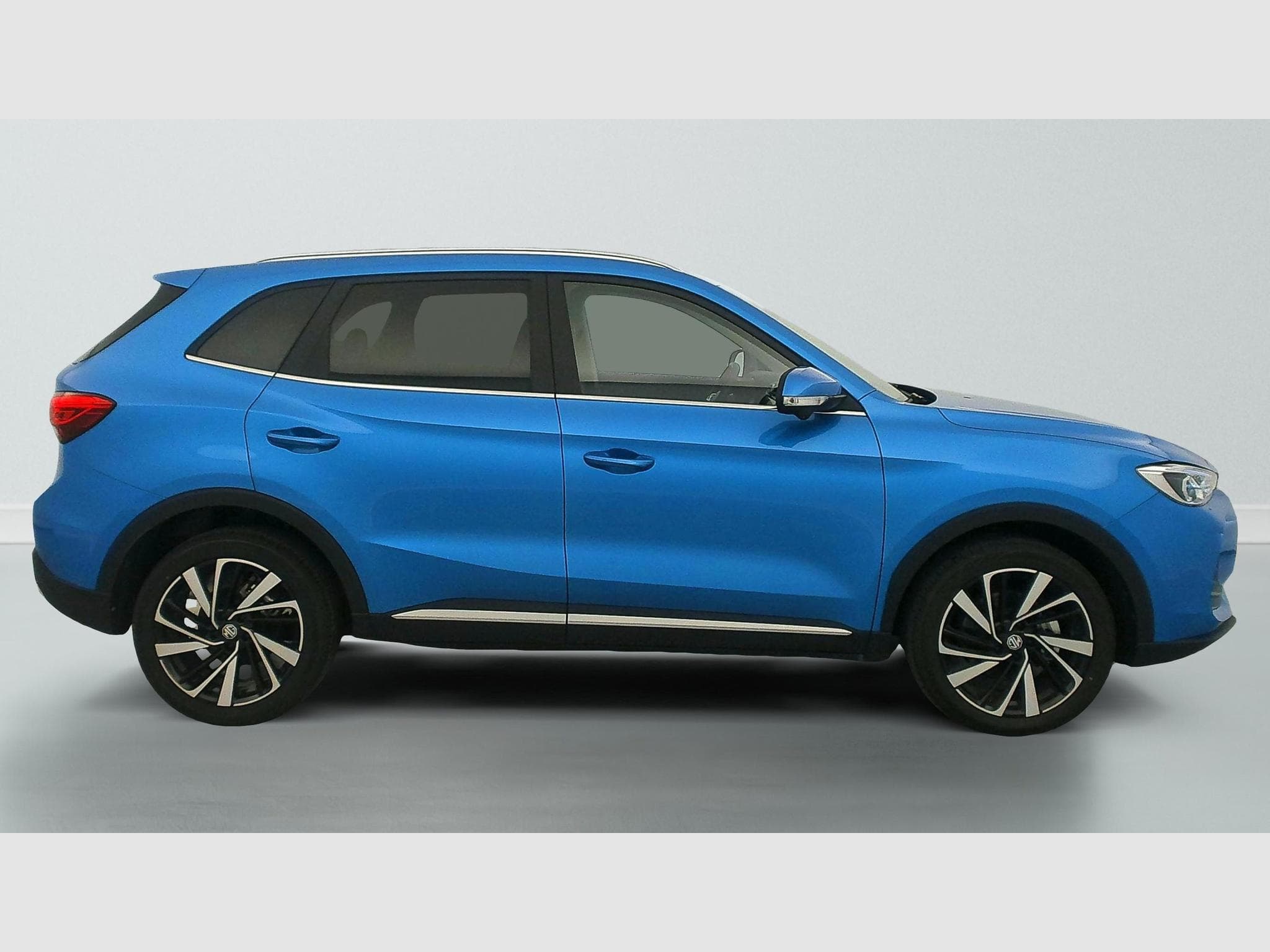 Mg ZS 1.5 L Hybrid+ 197 ch Luxury (2025) - Photo 8