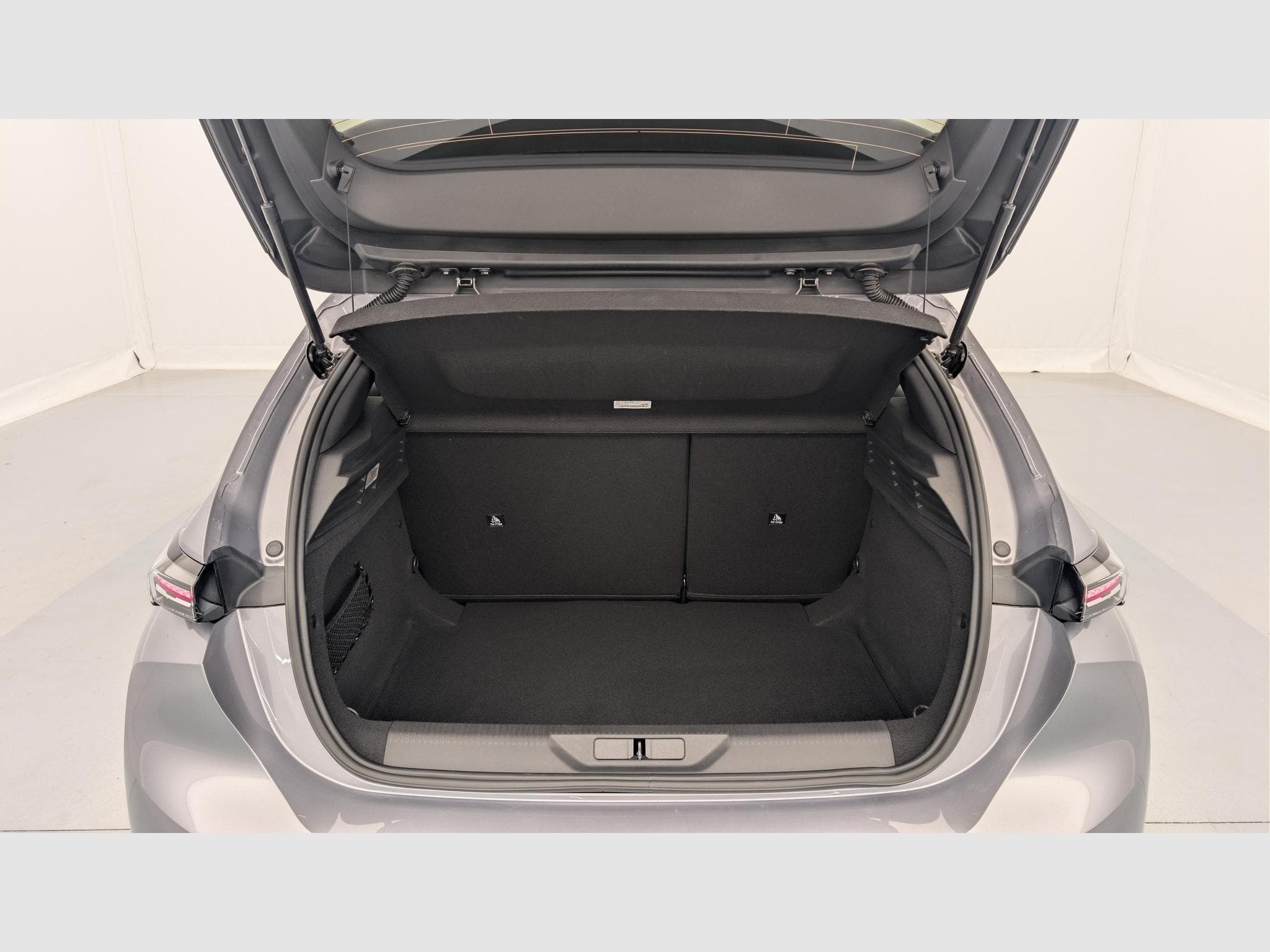Peugeot 308 Hybrid 145 e-DCS6 Allure (2025) - Photo 11