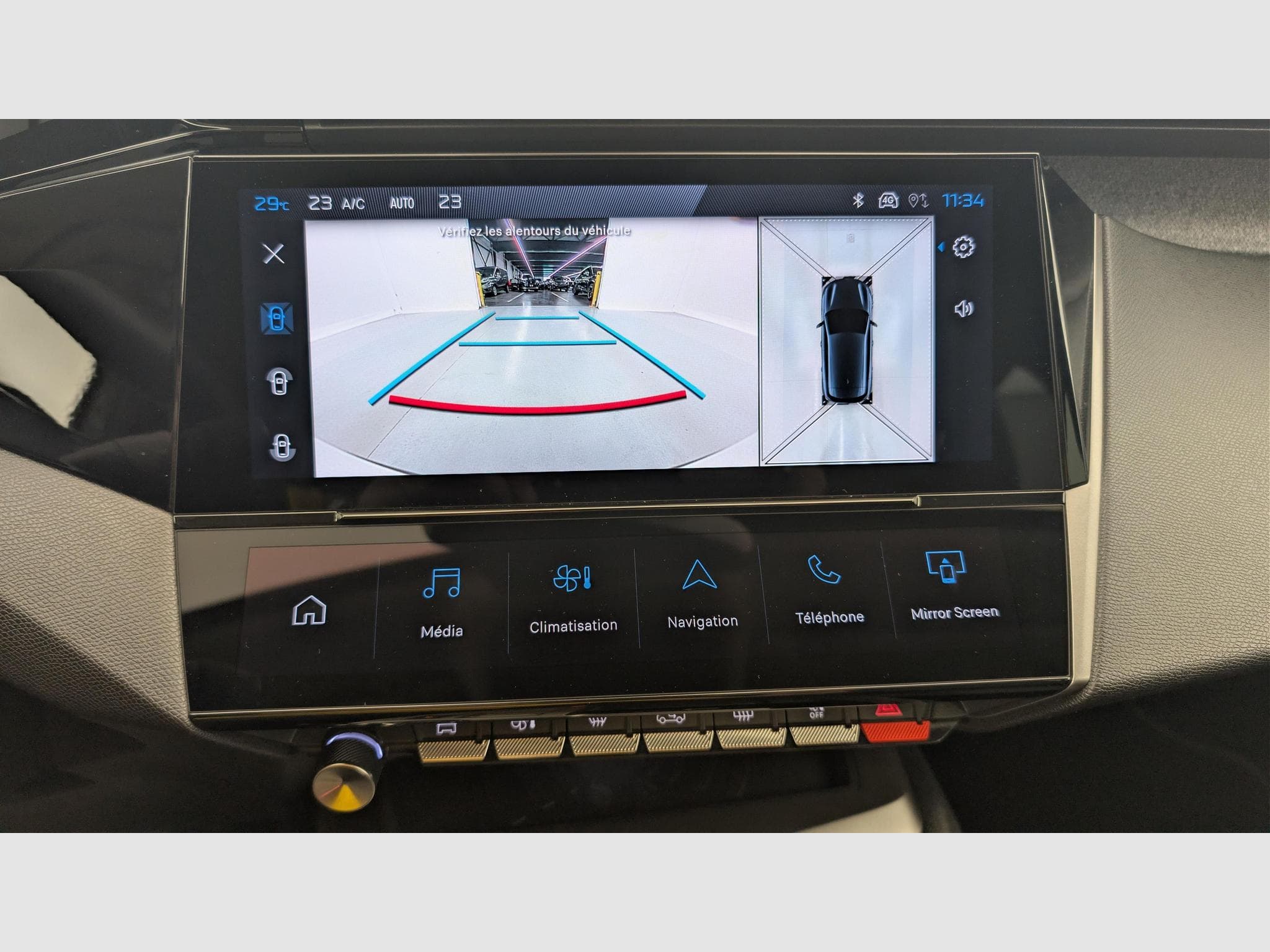 Peugeot 308 Hybrid 145 e-DCS6 Allure (2025) - Photo 17