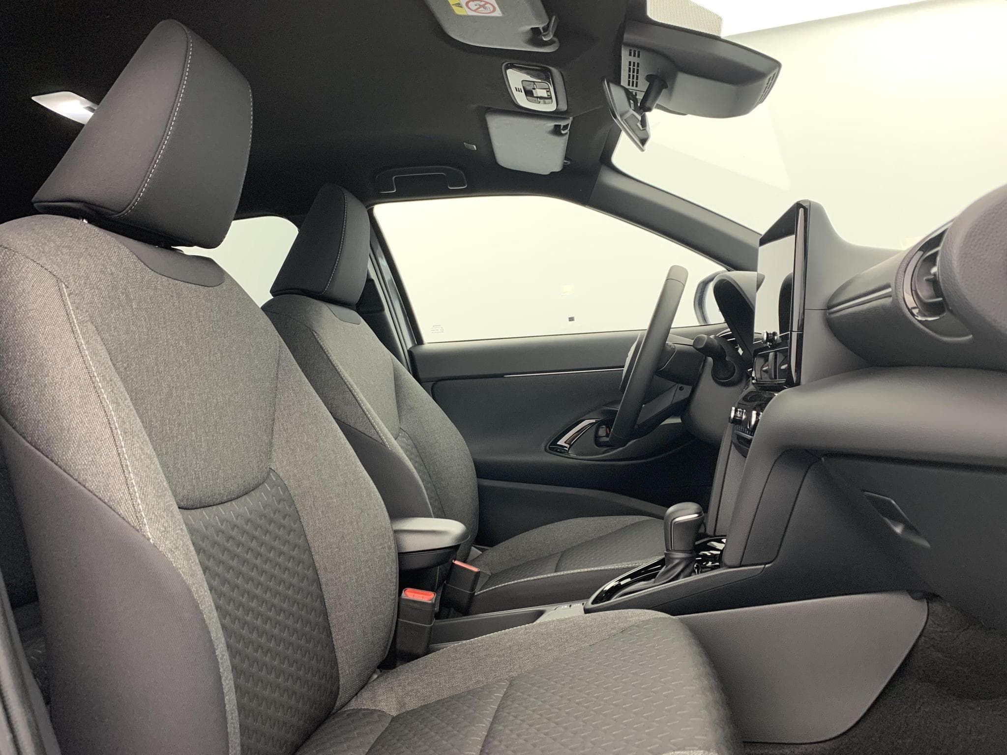 Toyota Yaris Cross Hybride 130h 2WD Design (2026) - Photo 9