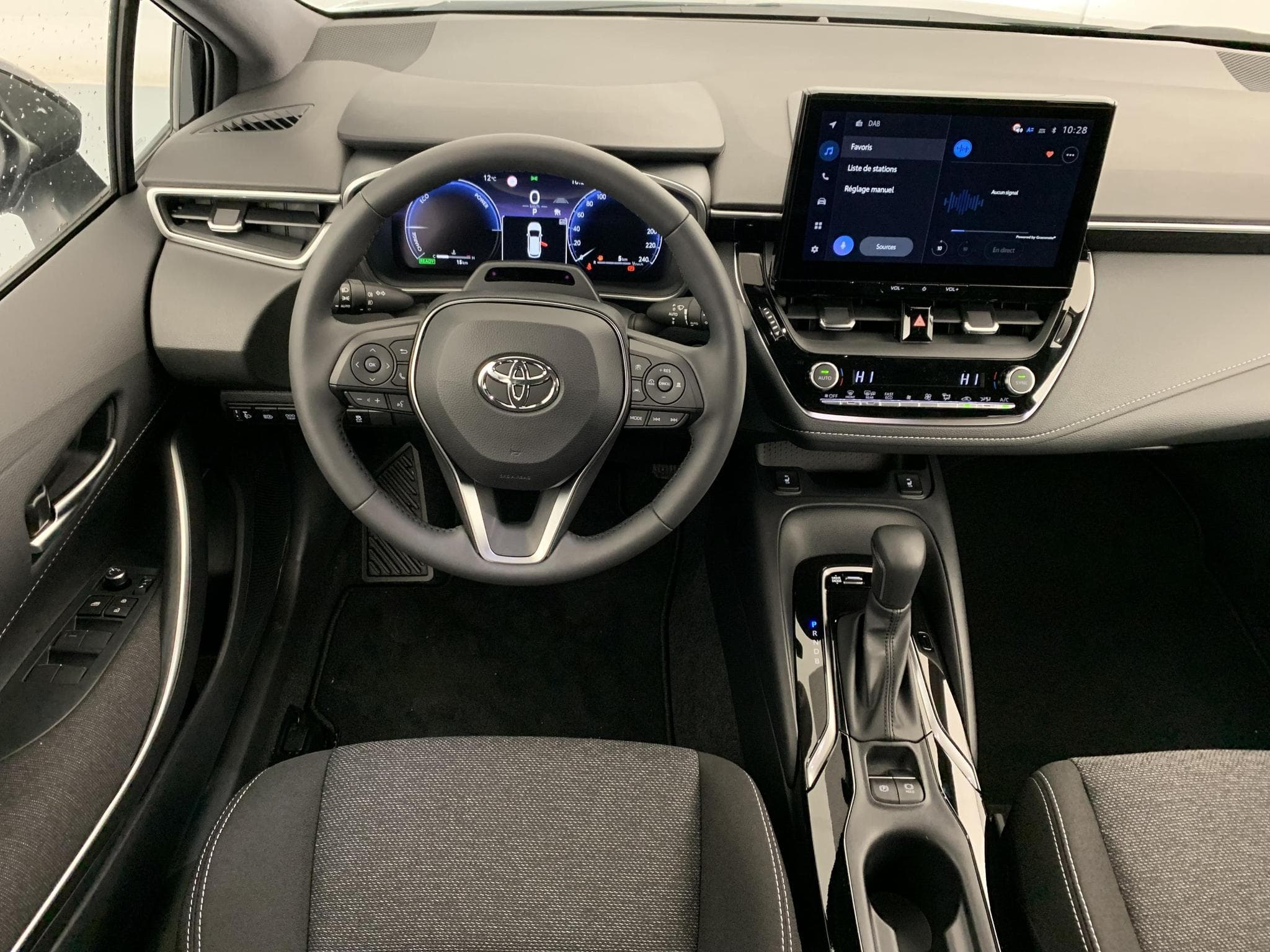 Toyota Corolla Touring Spor 140ch Dynamic Business (2025) - Photo 10