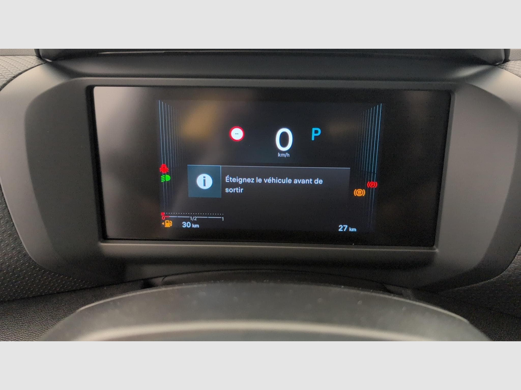 CitroëN C4 PureTech 130 EAT8 Max (2025) - Photo 16