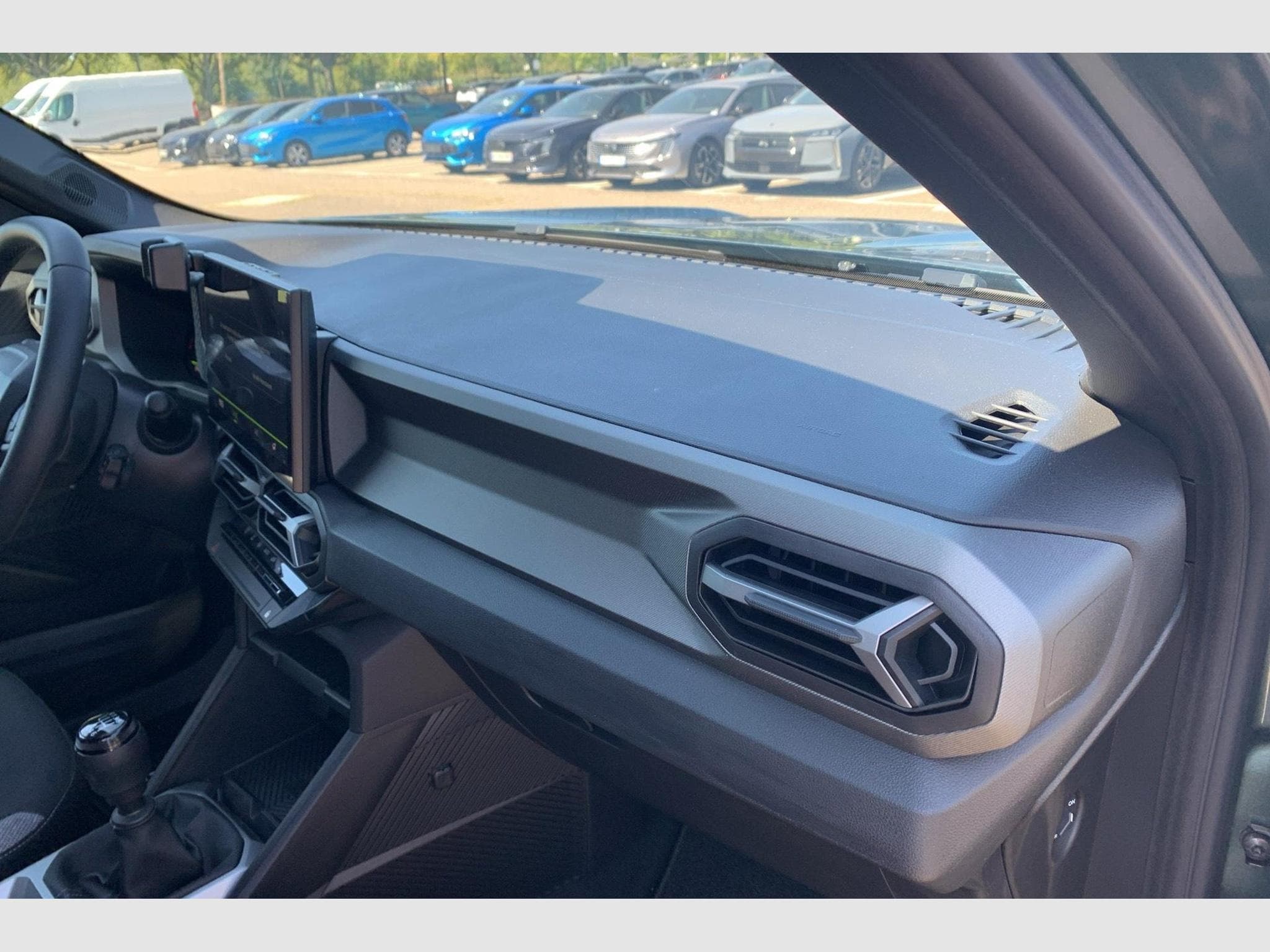 Dacia BIGSTER Mild Hybrid 140 Journey (2026) - Photo 11