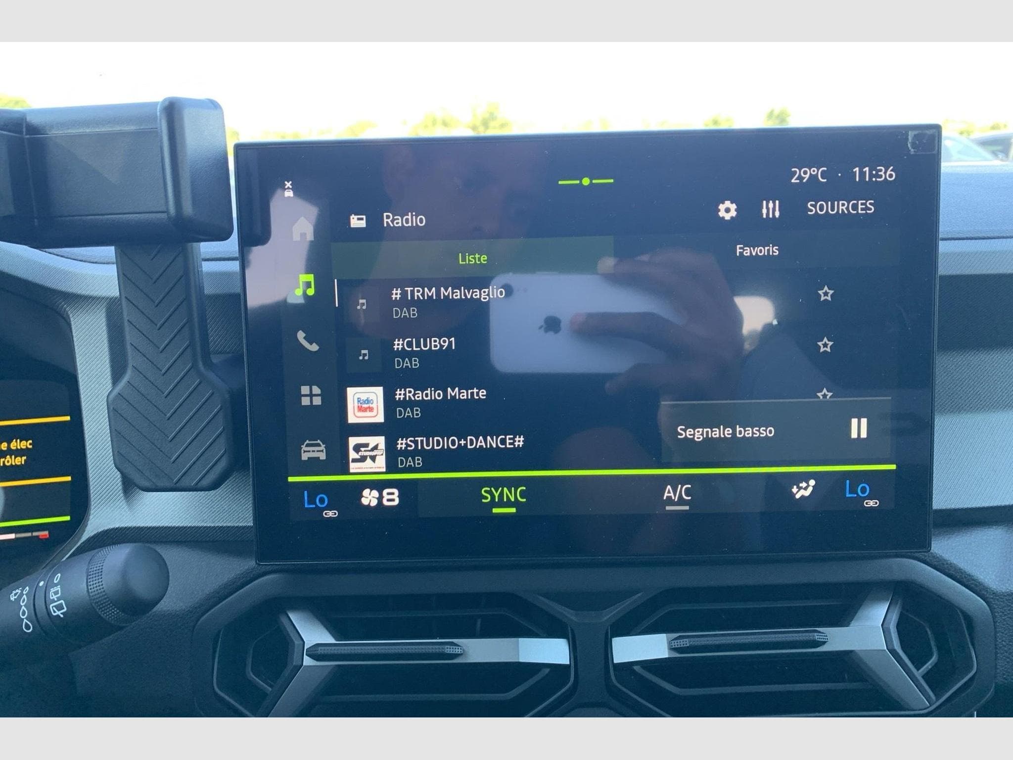 Dacia BIGSTER Mild Hybrid 140 Journey (2026) - Photo 16