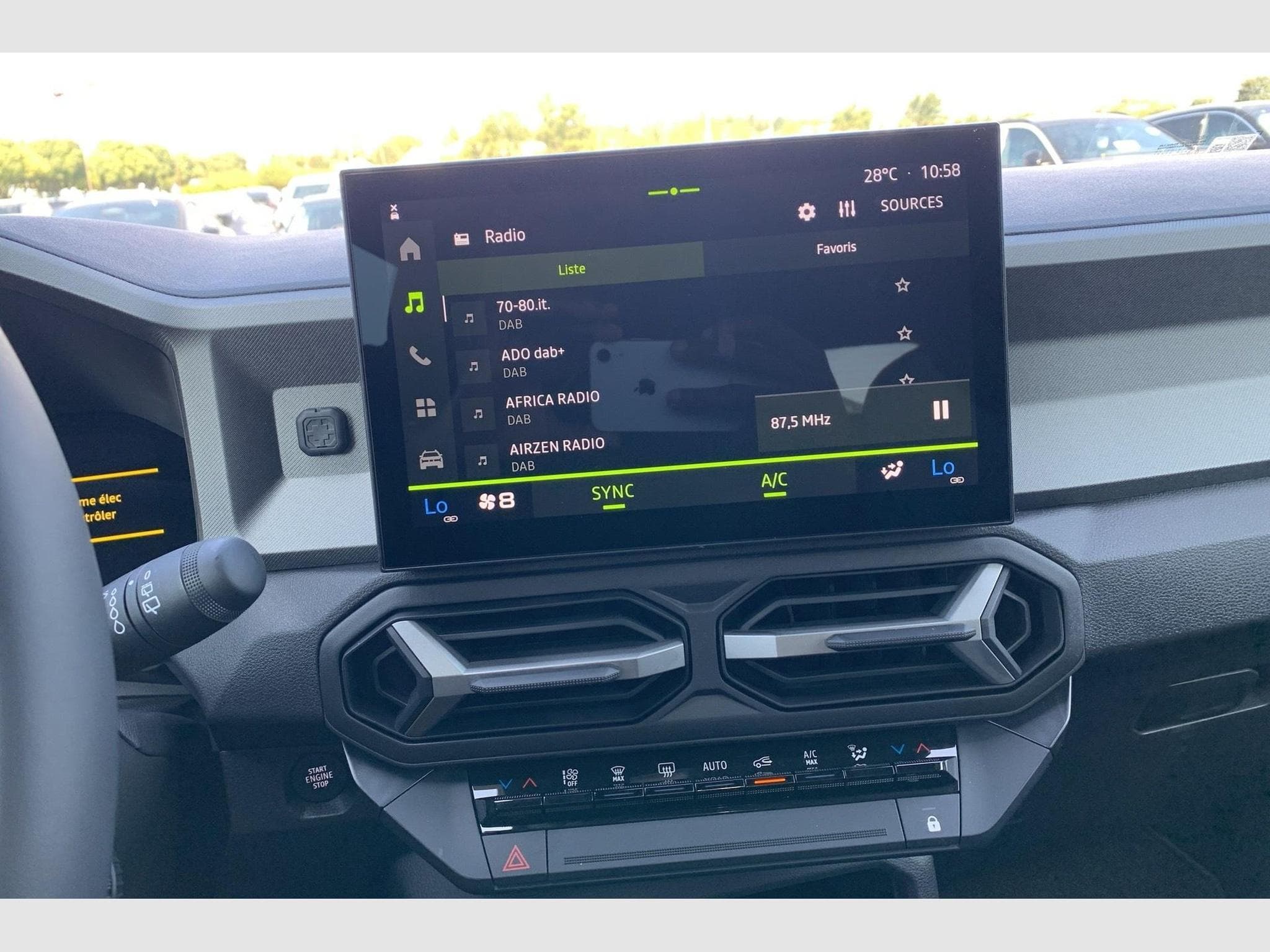 Dacia BIGSTER Mild Hybrid 140 Journey (2026) - Photo 15