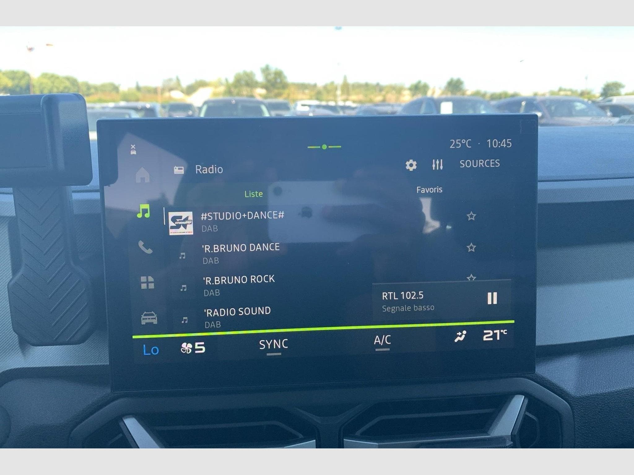 Dacia BIGSTER Mild Hybrid 140 Journey (2026) - Photo 17