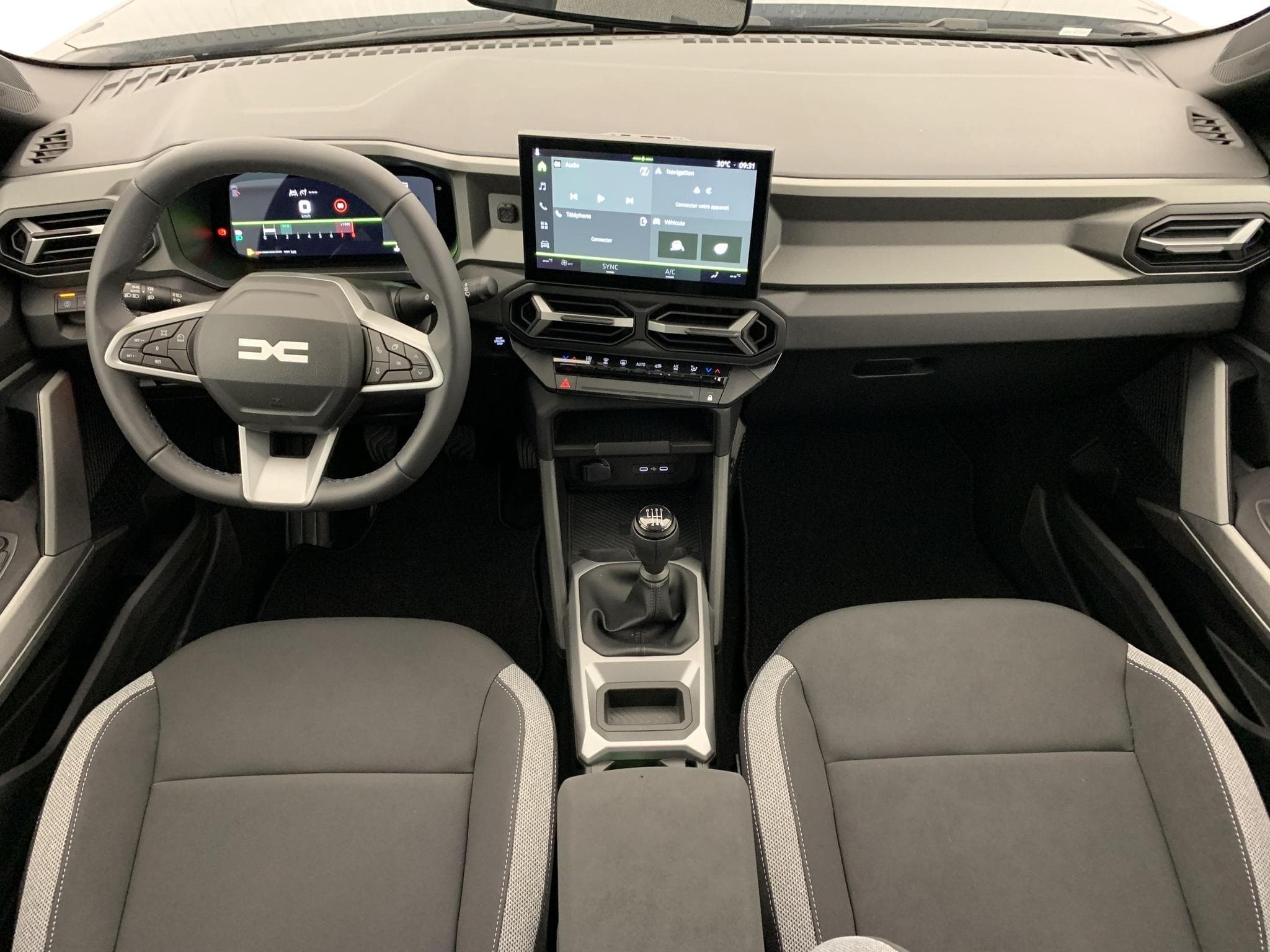 Dacia BIGSTER Mild Hybrid 140 Journey (2026) - Photo 12