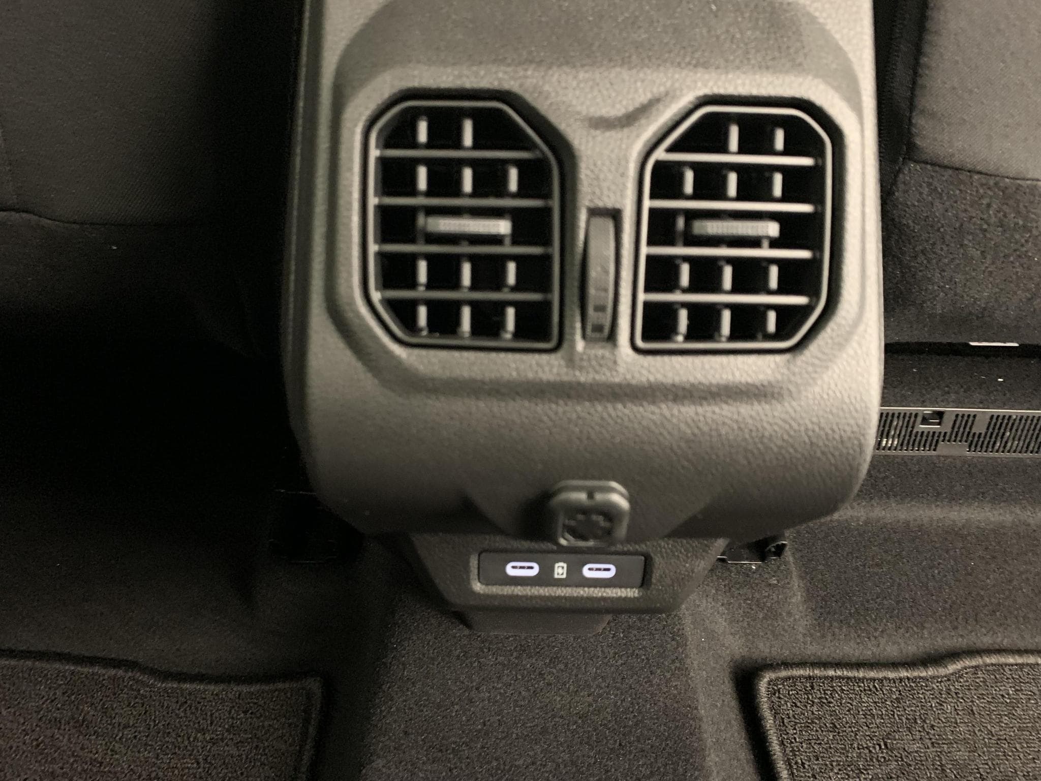 Dacia BIGSTER Mild Hybrid 140 Journey (2026) - Photo 20