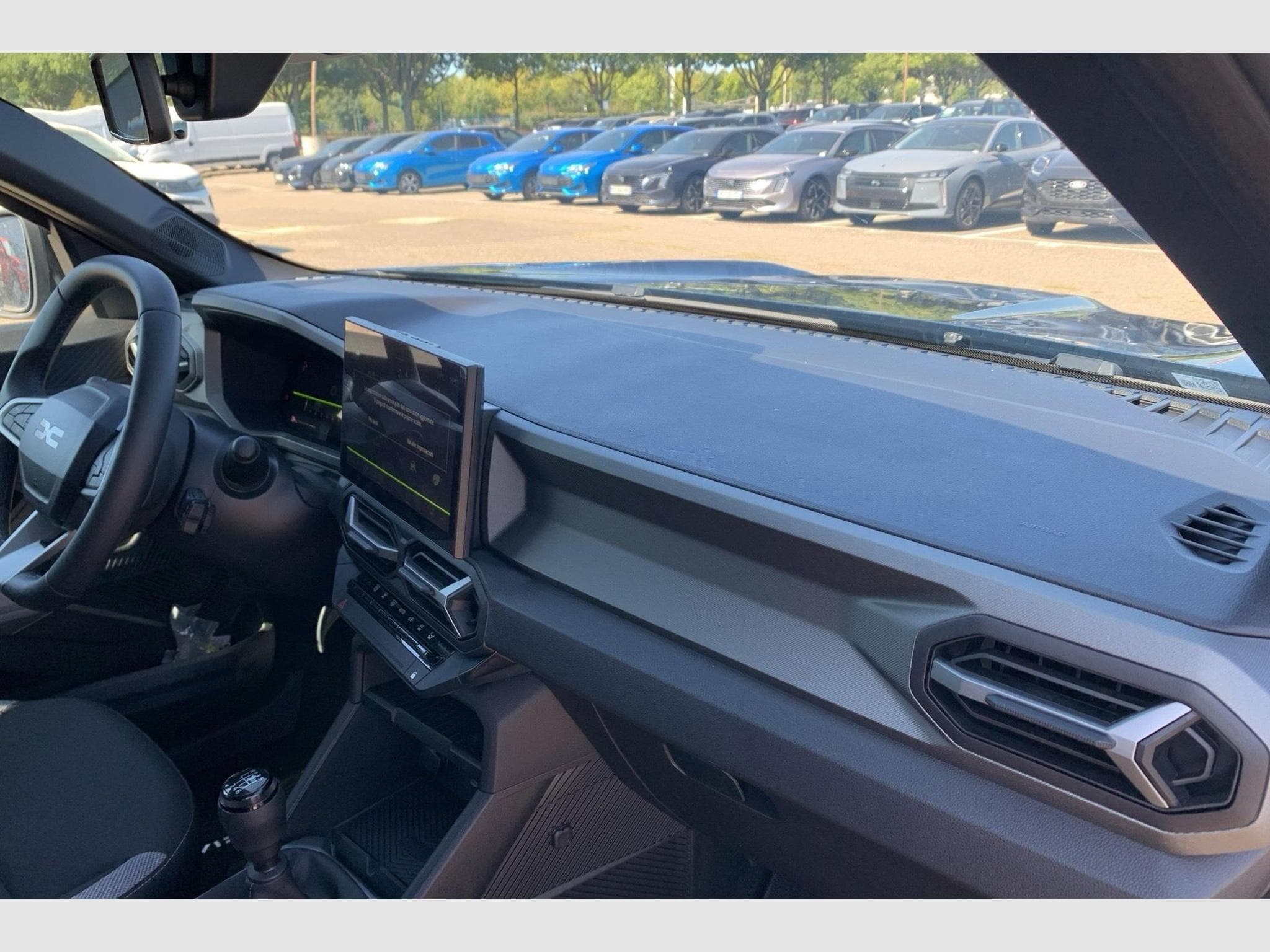 Dacia BIGSTER Mild Hybrid 140 Journey (2026) - Photo 12