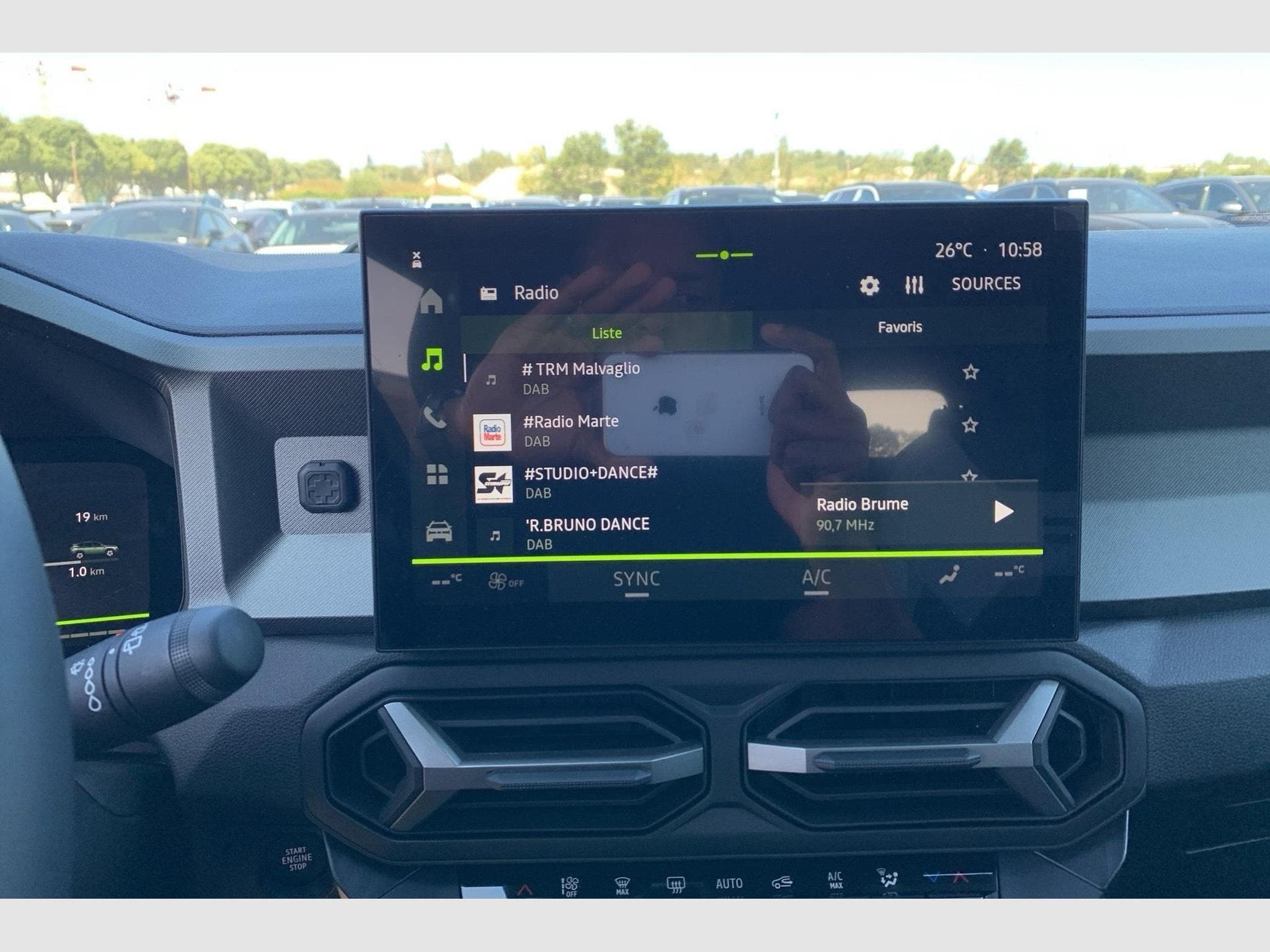 Dacia BIGSTER Mild Hybrid 140 Journey (2026) - Photo 18