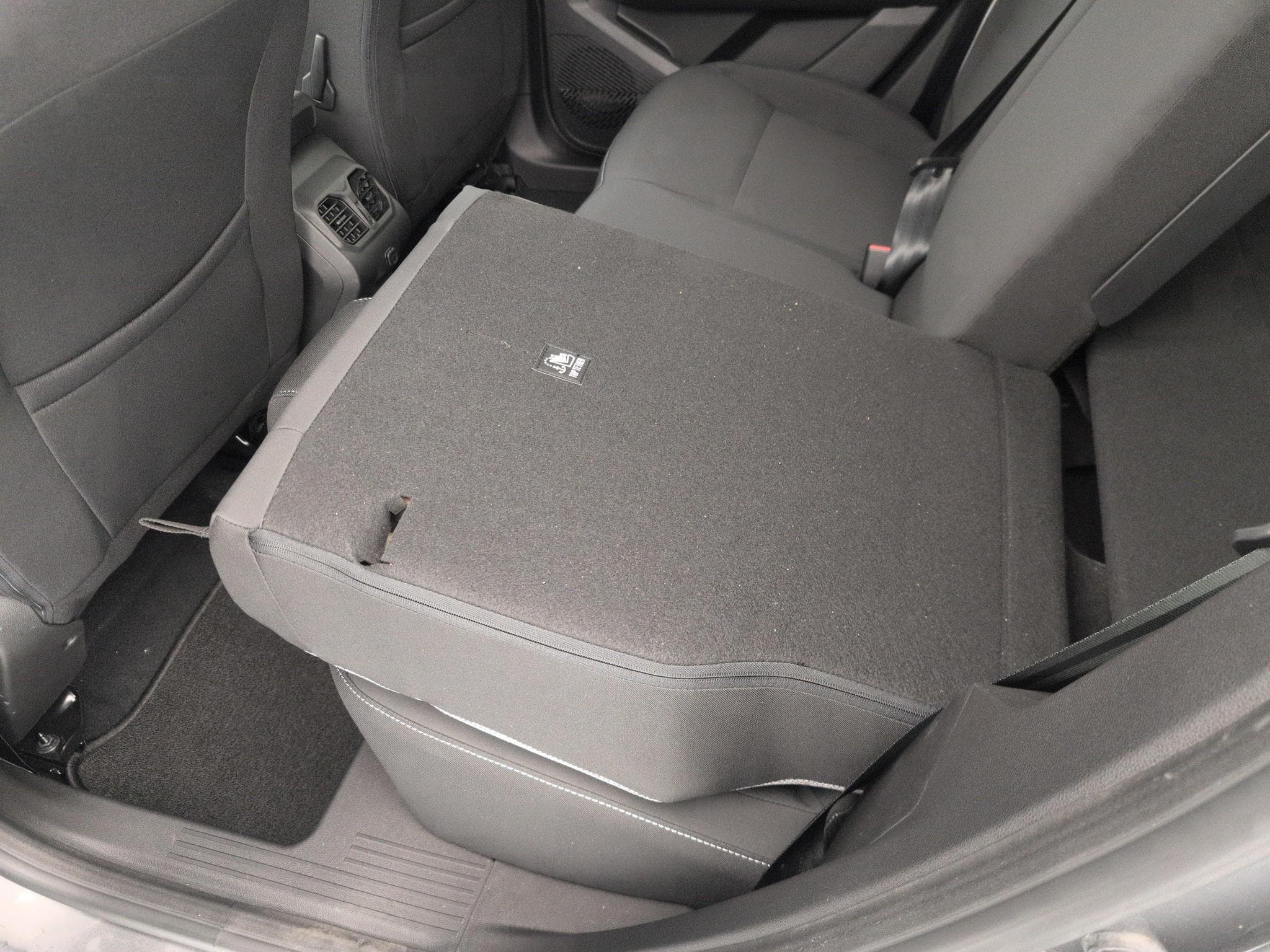 Dacia BIGSTER Mild Hybrid 140 Journey (2026) - Photo 12