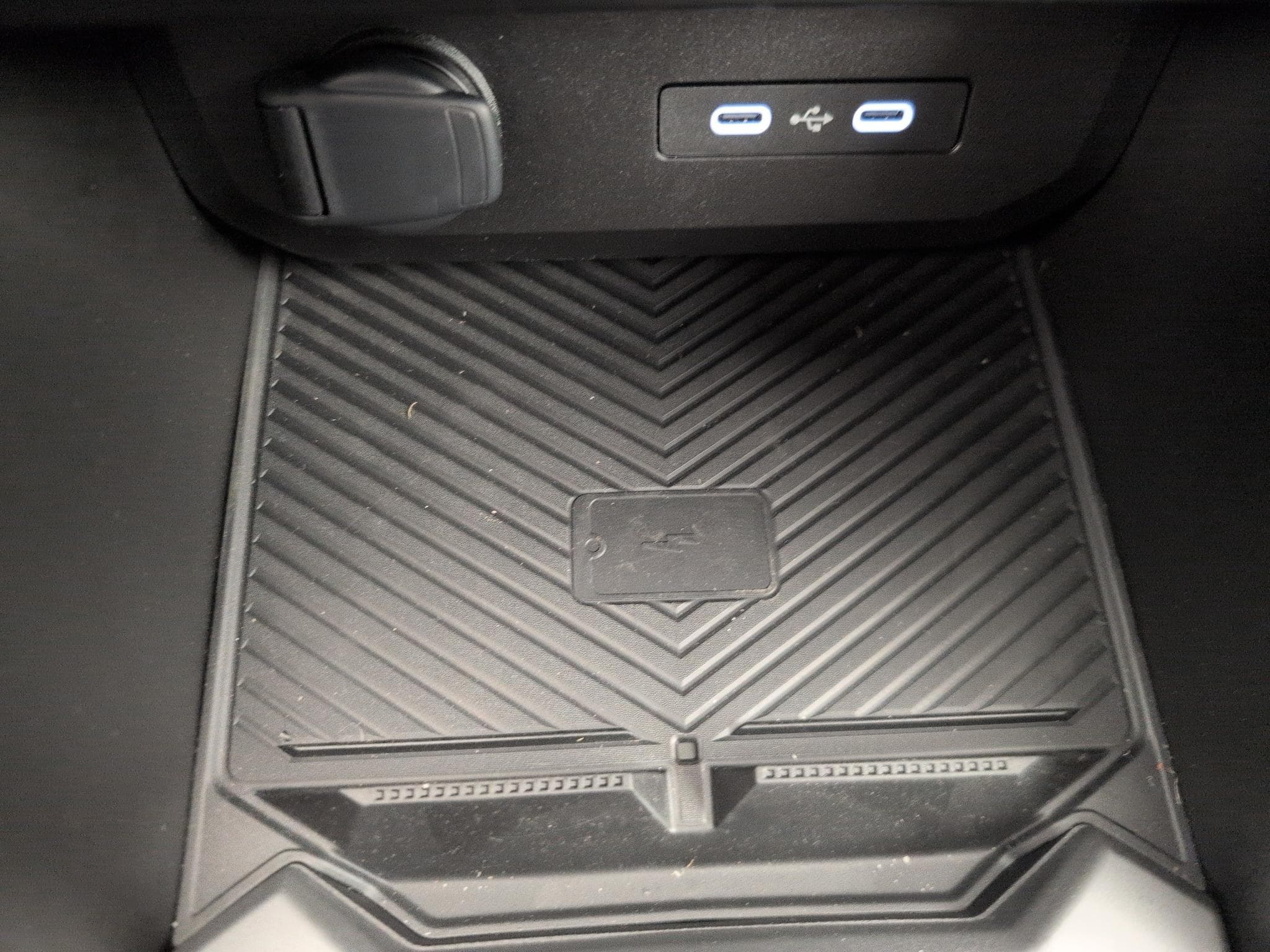 Dacia BIGSTER Mild Hybrid 140 Journey (2026) - Photo 19