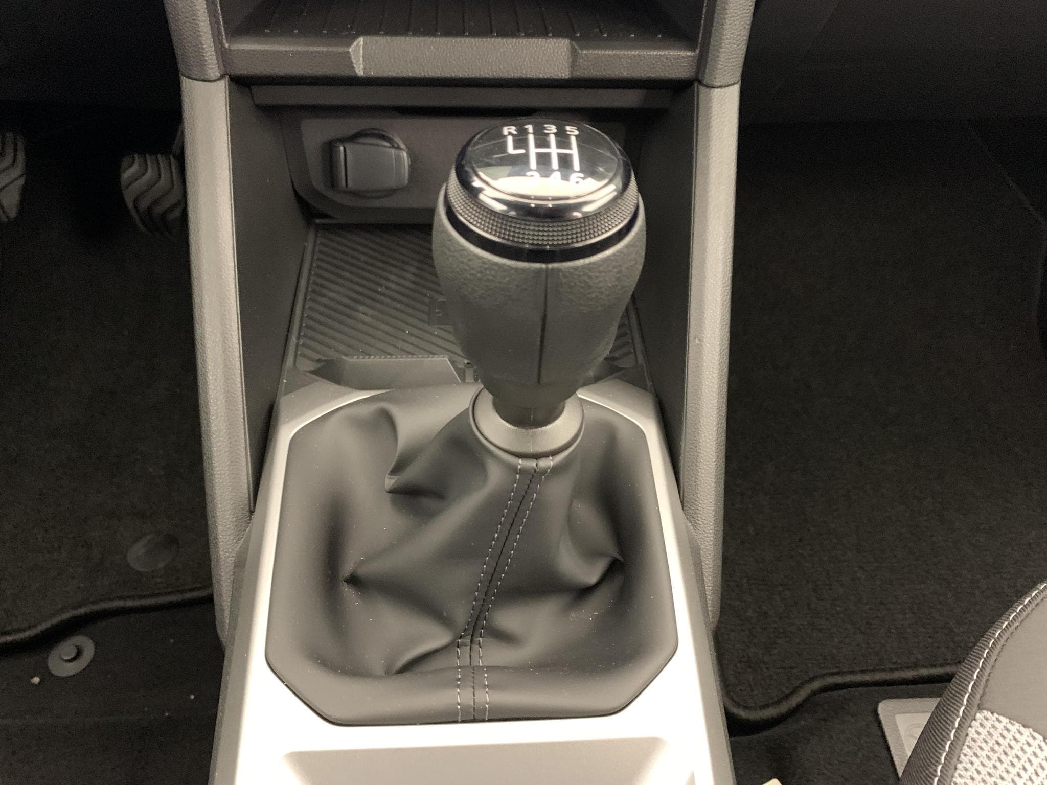 Dacia BIGSTER Mild Hybrid 140 Journey (2026) - Photo 16