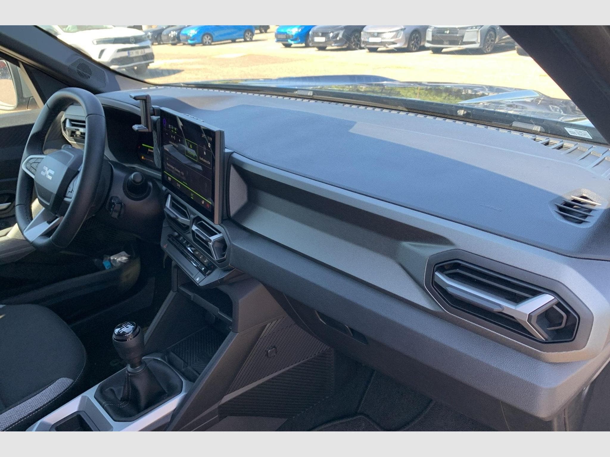 Dacia BIGSTER Mild Hybrid 140 Journey (2026) - Photo 12