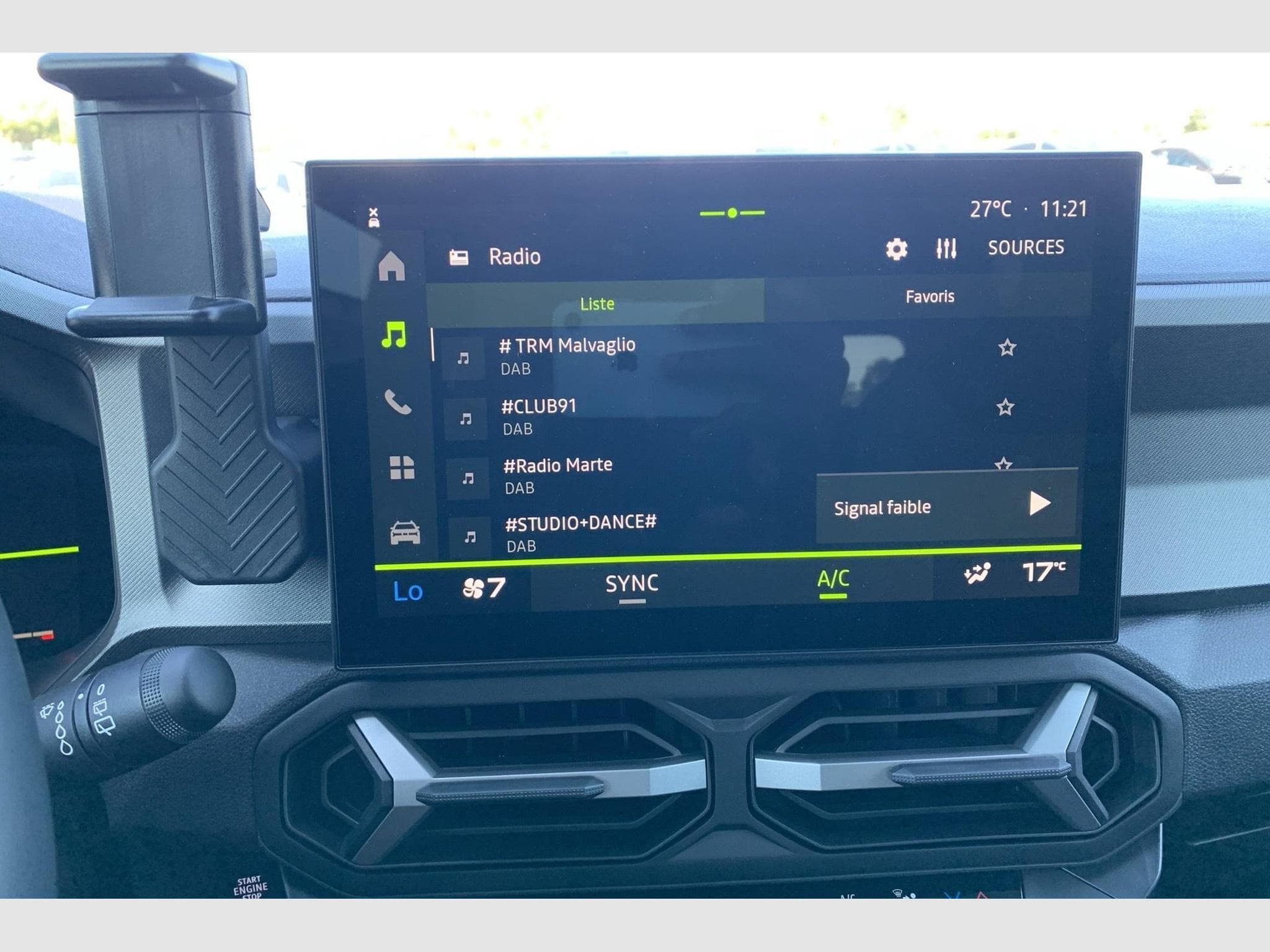 Dacia BIGSTER Mild Hybrid 140 Journey (2026) - Photo 18