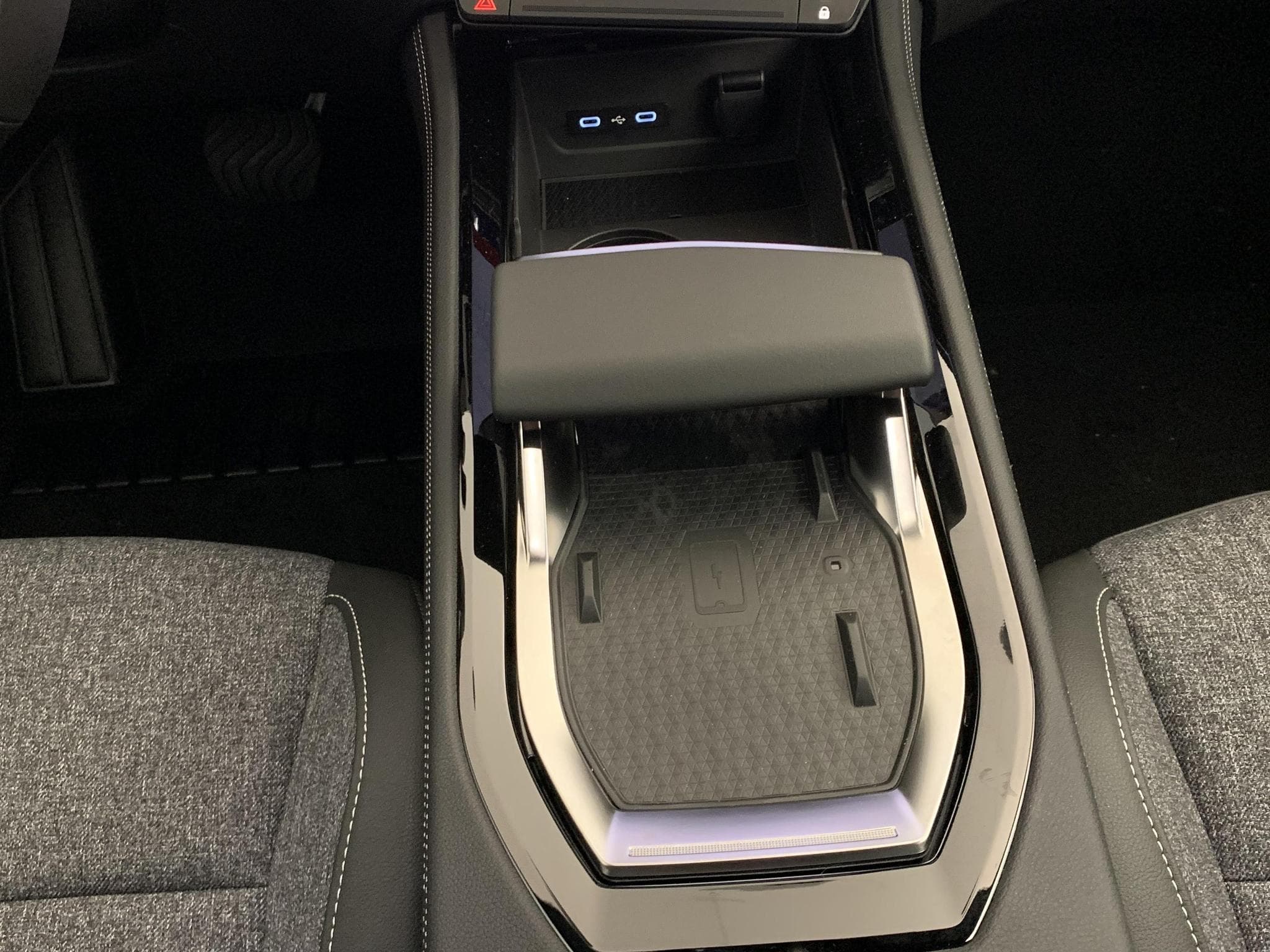 Renault Rafale E-Tech full hybrid 200ch Techno (2025) - Photo 17