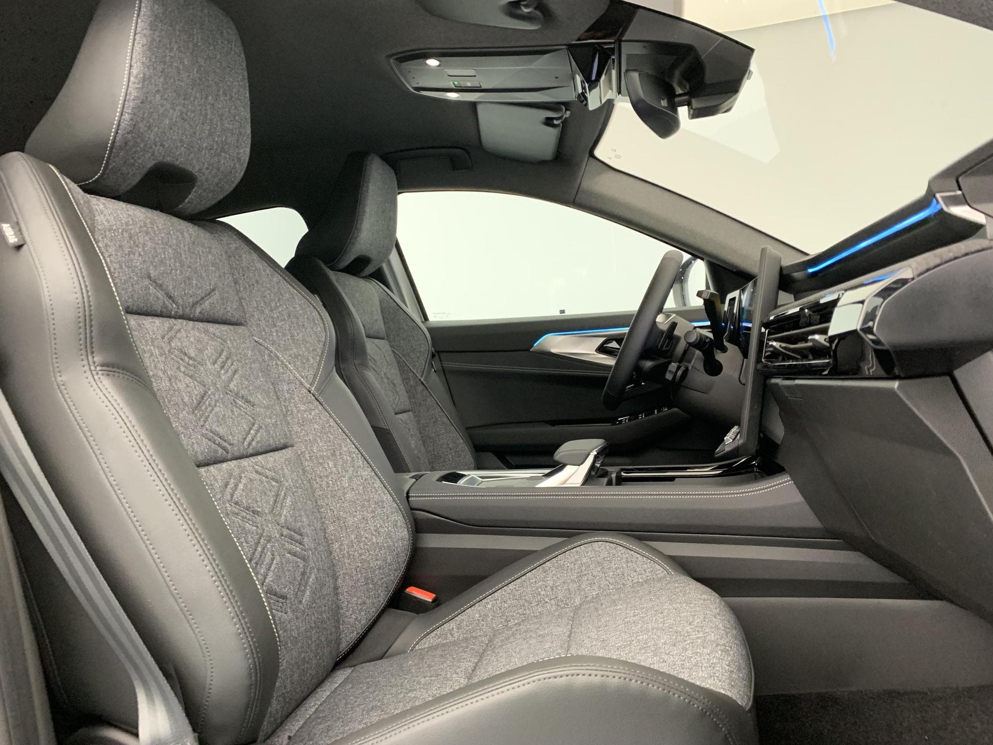Renault Rafale E-Tech full hybrid 200ch Techno (2025) - Photo 9