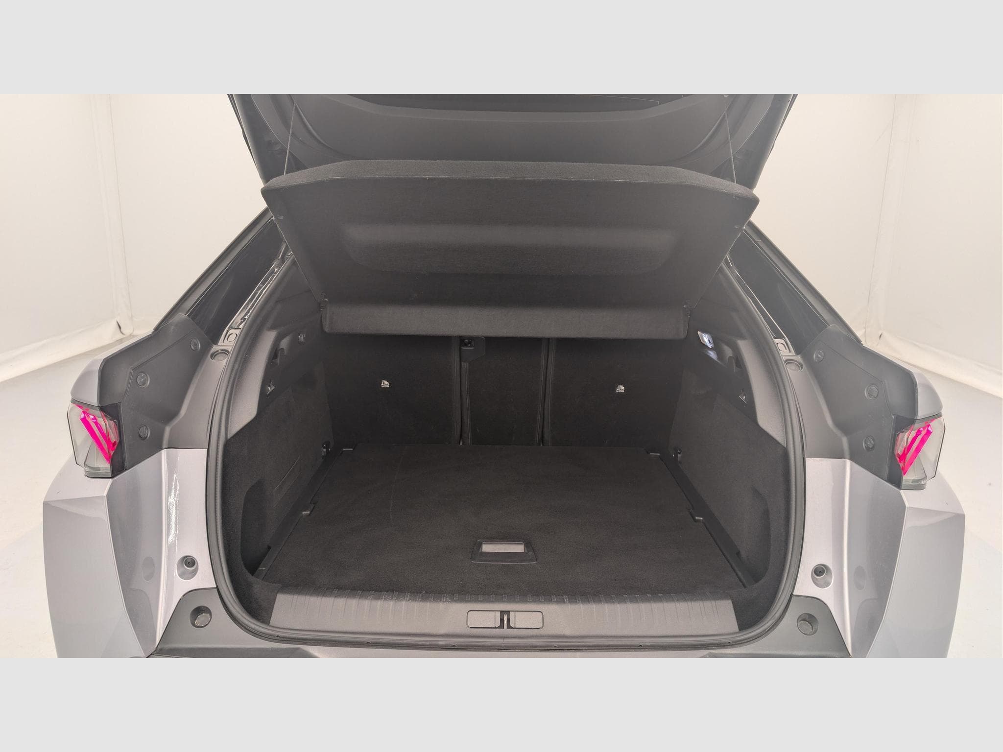Peugeot 3008 Hybrid 145 e-DCS6 GT (2025) - Photo 11