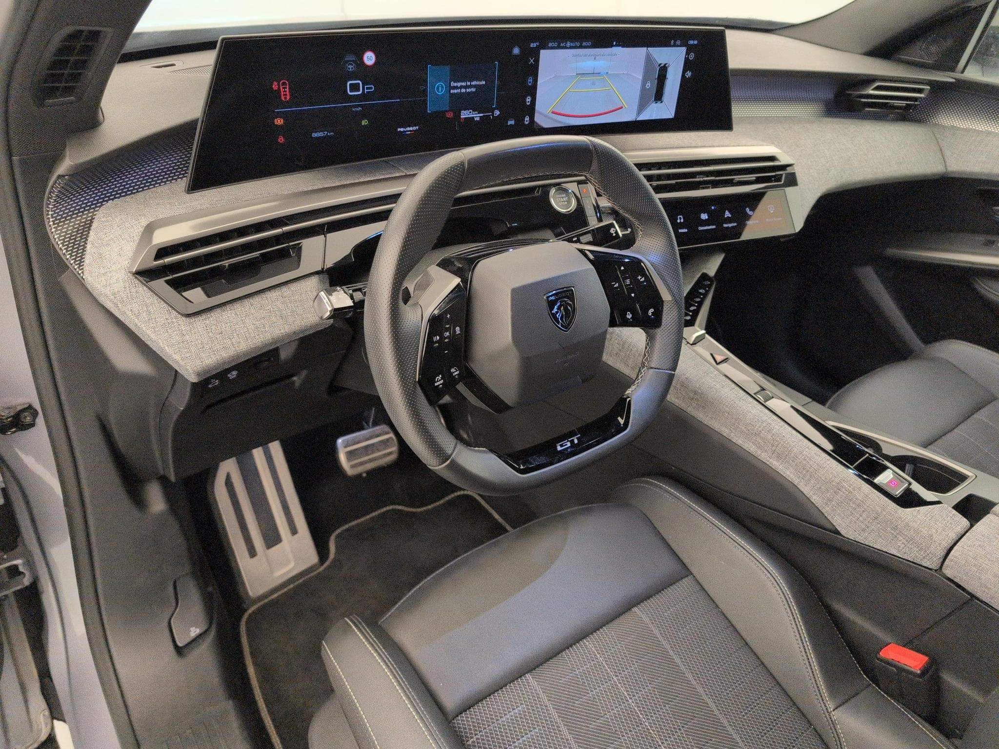 Peugeot 3008 Hybrid 145 e-DCS6 GT (2025) - Photo 15