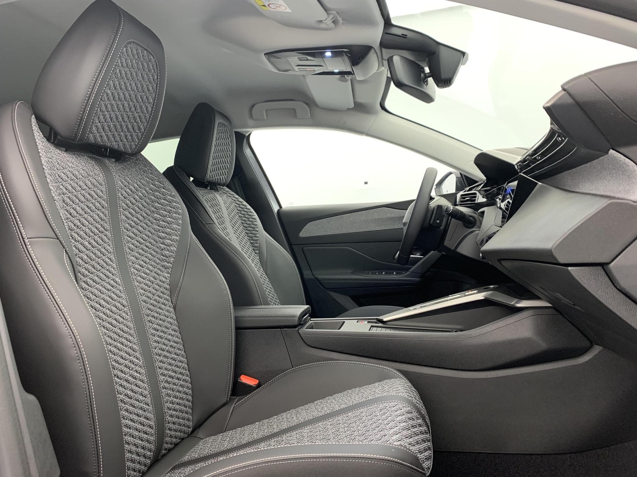 Peugeot 308 NOUVELLE BLUEHDI 130CH S&S EAT8 ALLURE (2026) - Photo 9