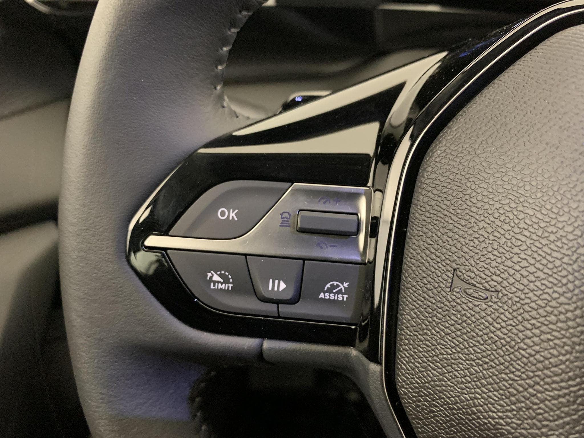 Peugeot 308 NOUVELLE BLUEHDI 130CH EAT8 STYLE (2026) - Photo 15