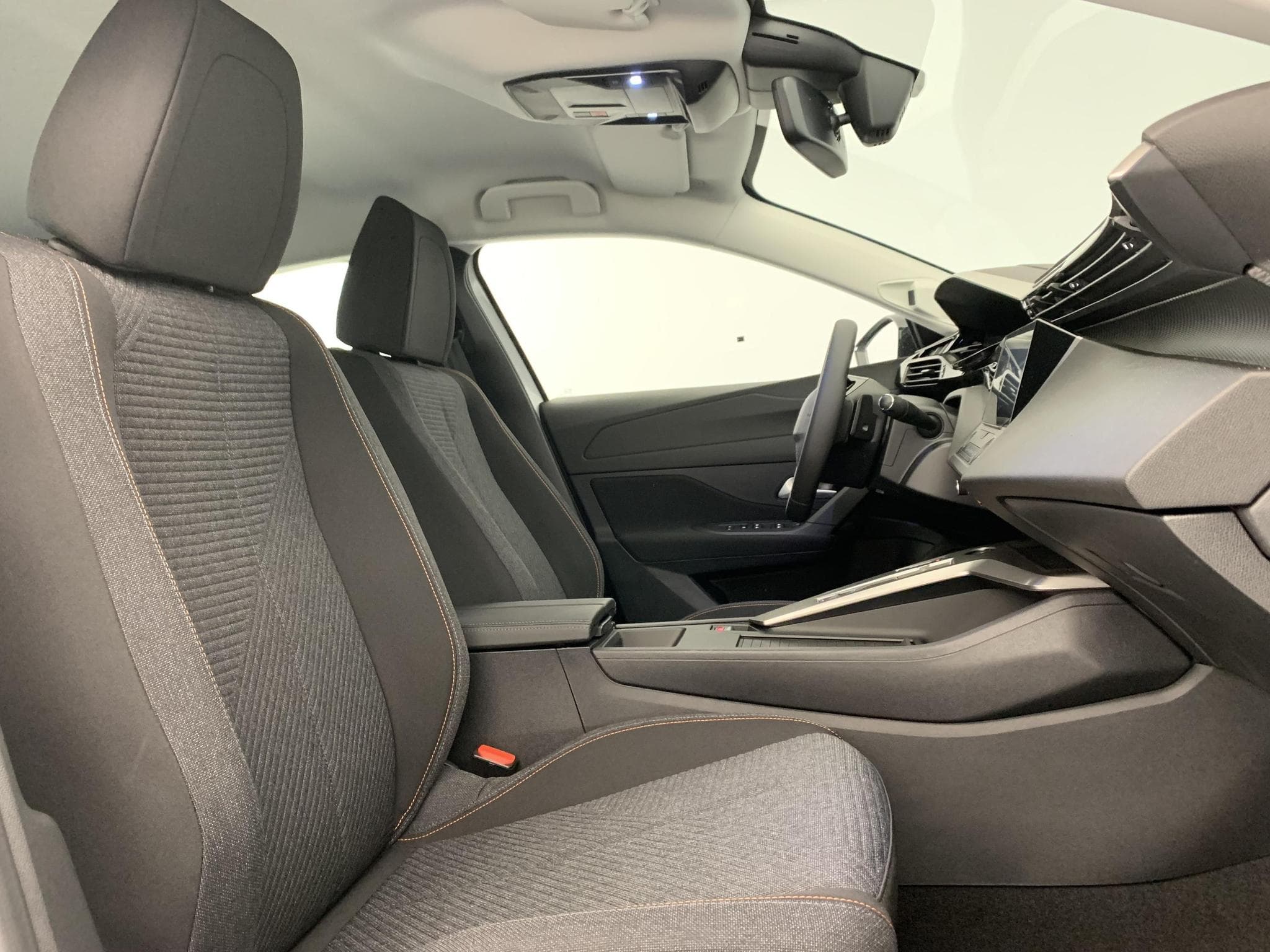 Peugeot 308 NOUVELLE BLUEHDI 130CH EAT8 STYLE (2026) - Photo 9
