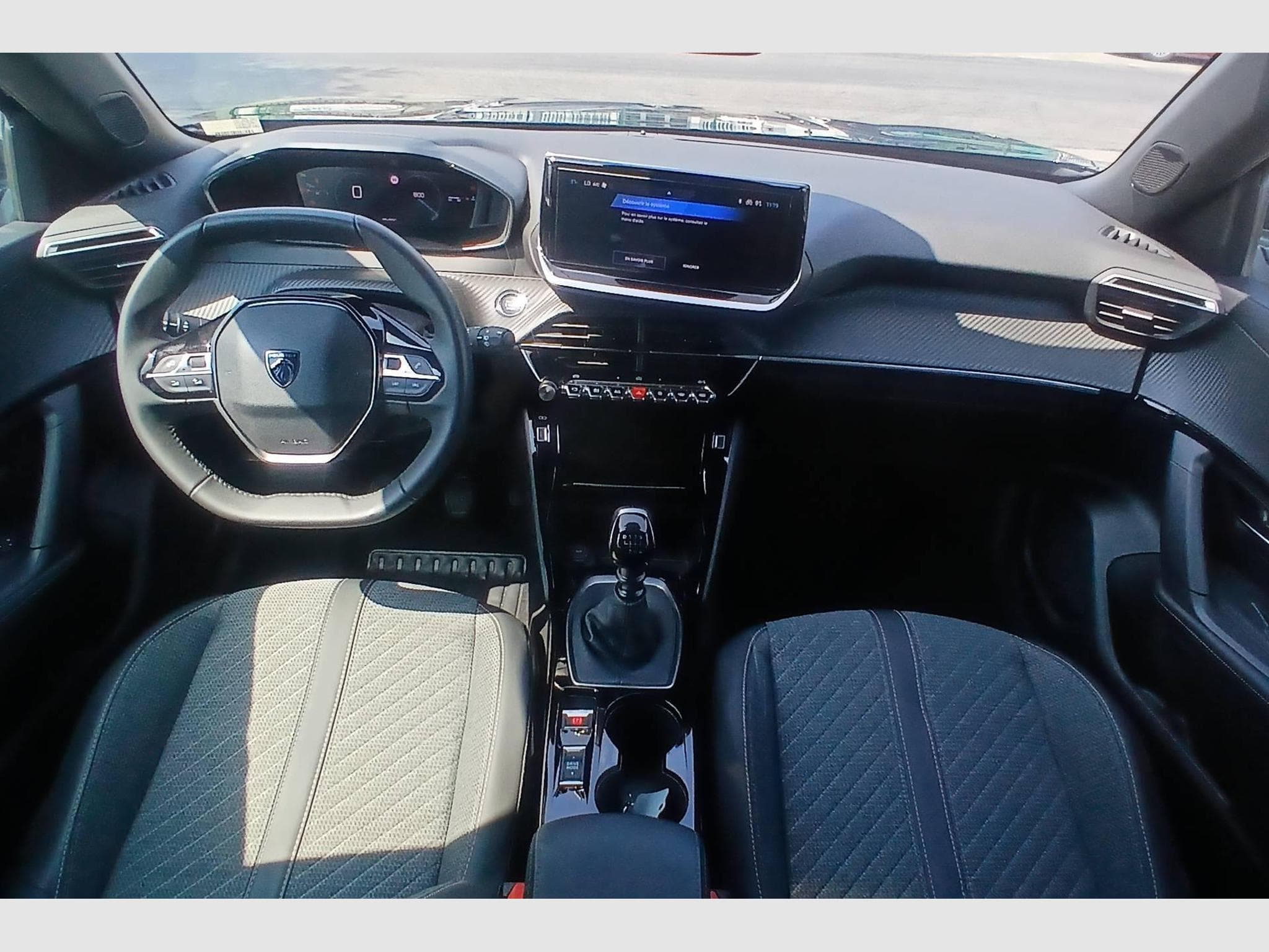 Peugeot 2008 100 S&S BVM6 Allure (2025) - Photo 12