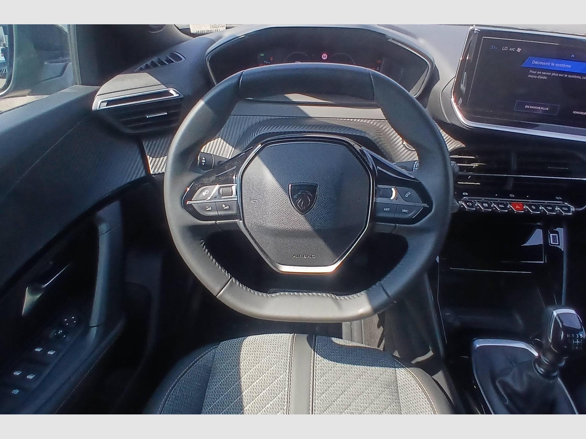 Peugeot 2008 100 S&S BVM6 Allure (2025) - Photo 13