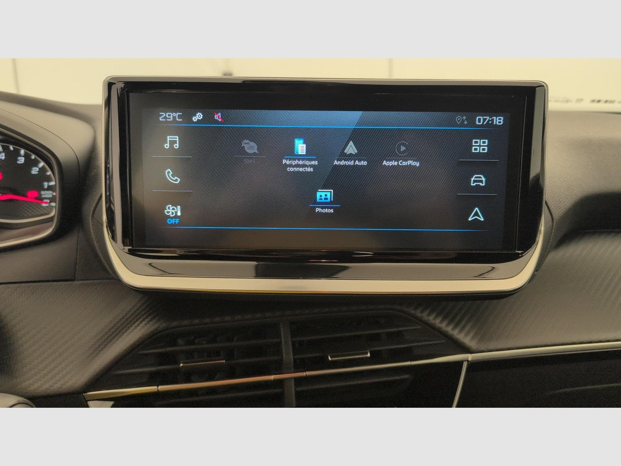 Peugeot 2008 100 S&S BVM6 Style (2025) - Photo 18