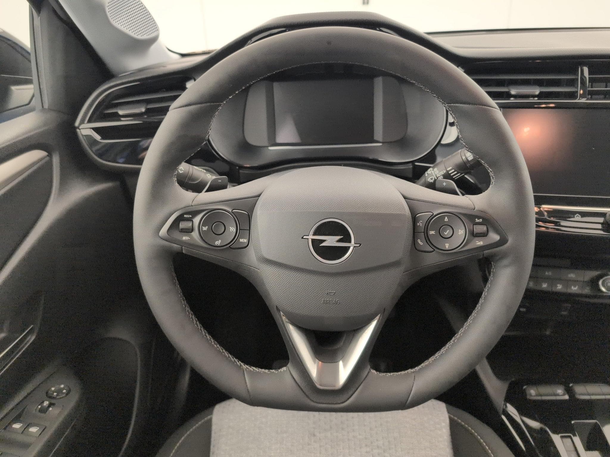 Opel Corsa 1.2 Turbo 100 ch BVA8 Edition (2025) - Photo 14