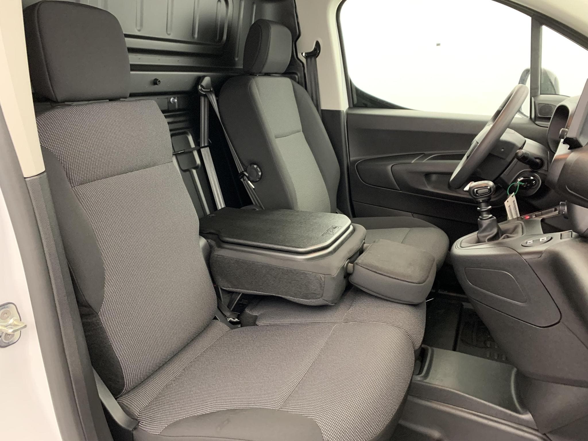 CitroëN Berlingo M DIESEL 100 CH MANUELLE (2025) - Photo 10