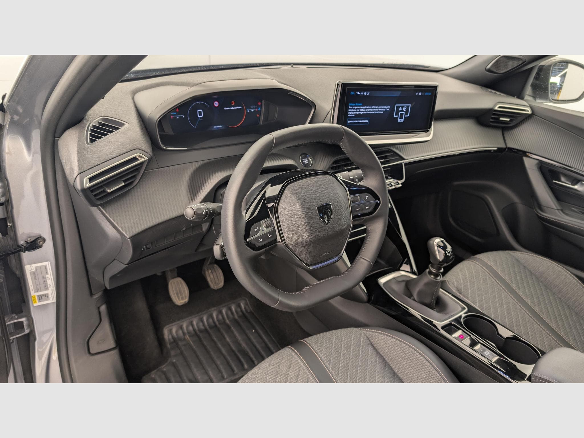 Peugeot 2008 100 S&S BVM6 Allure (2025) - Photo 15