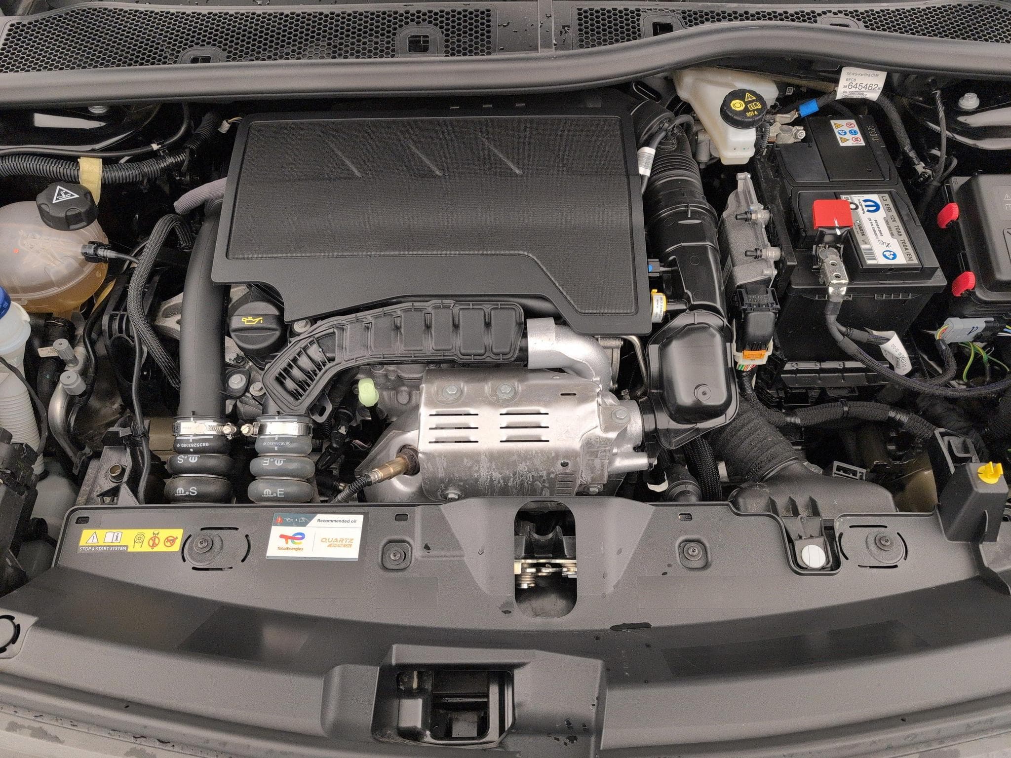 Peugeot 2008 100 S&S BVM6 Style (2025) - Photo 19
