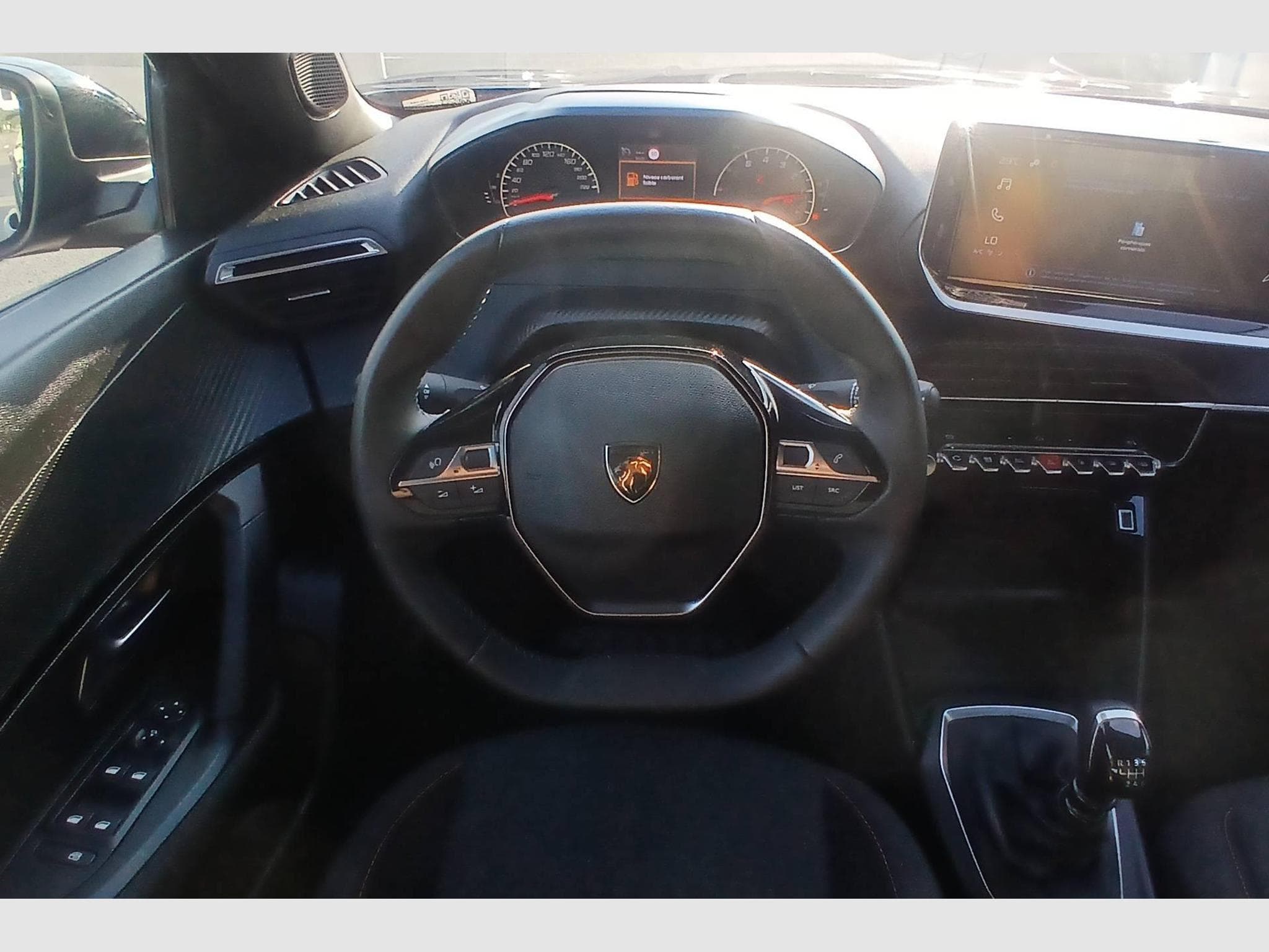 Peugeot 2008 100 S&S BVM6 Style (2025) - Photo 14