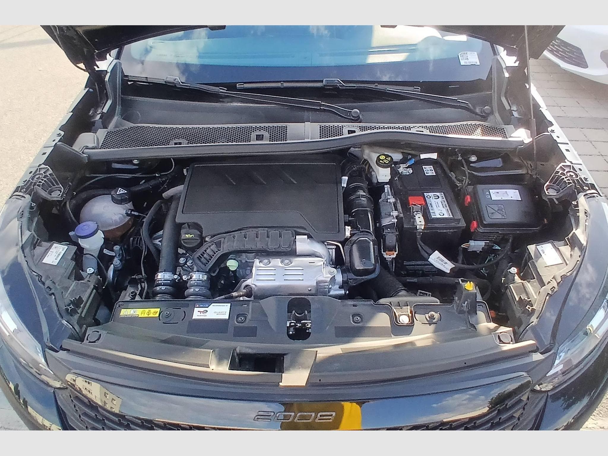 Peugeot 2008 100 S&S BVM6 Style (2025) - Photo 17
