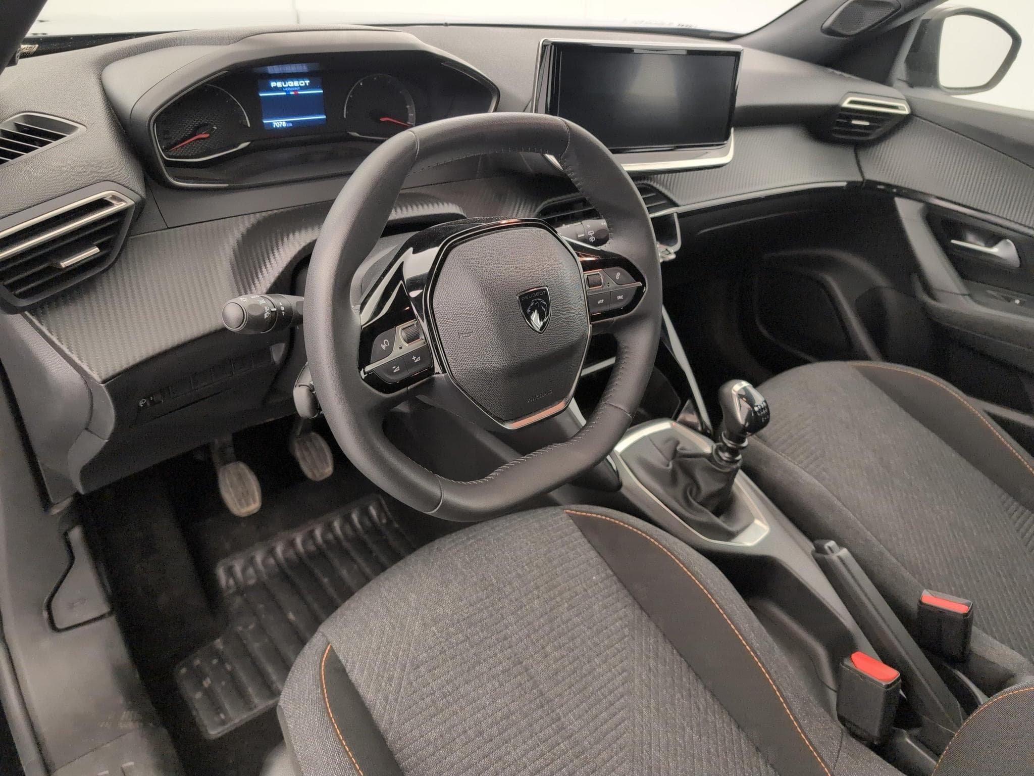 Peugeot 2008 100 S&S BVM6 Style (2025) - Foto 15