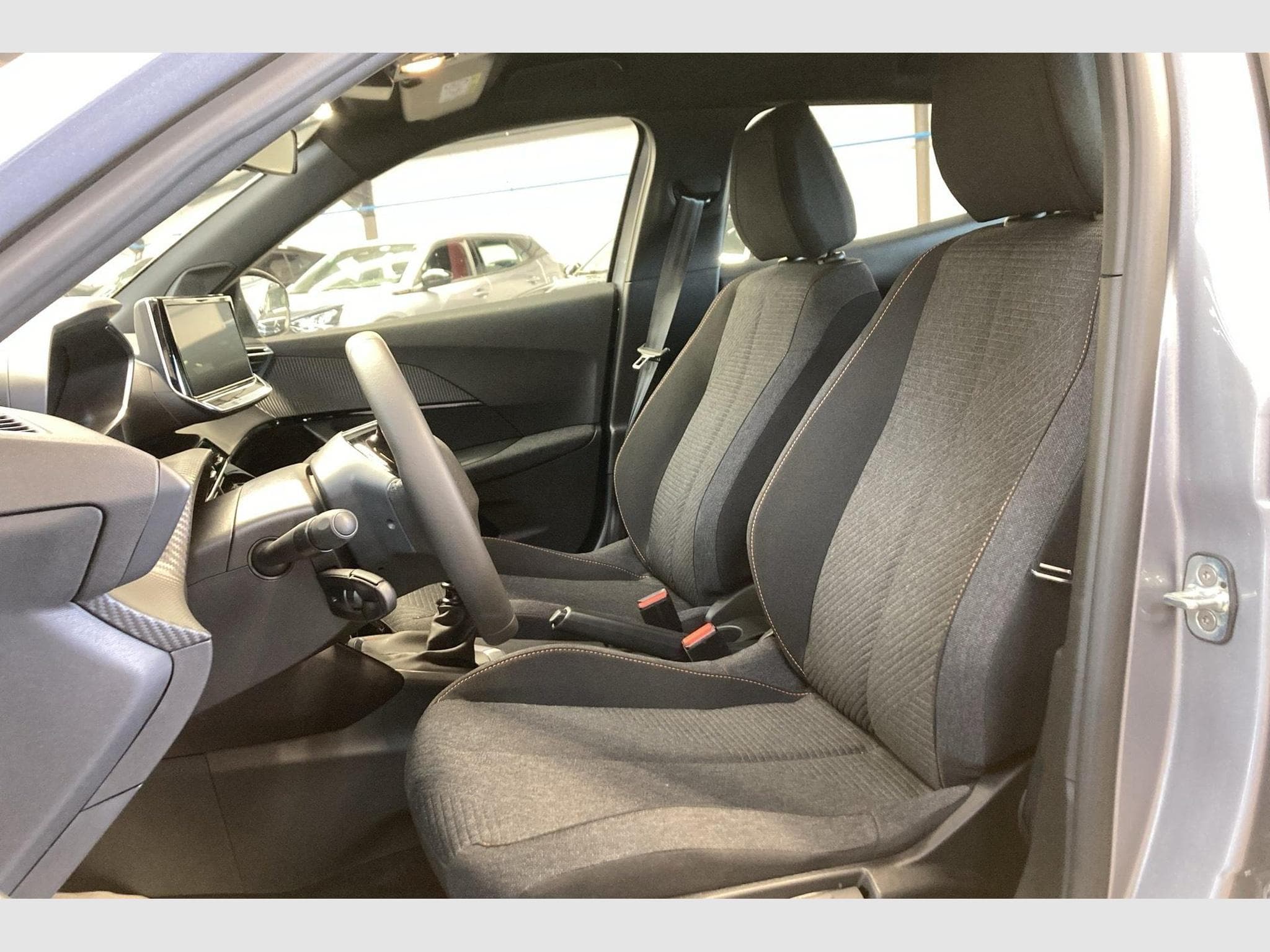Peugeot 2008 100 S&S BVM6 Style (2025) - Foto 9