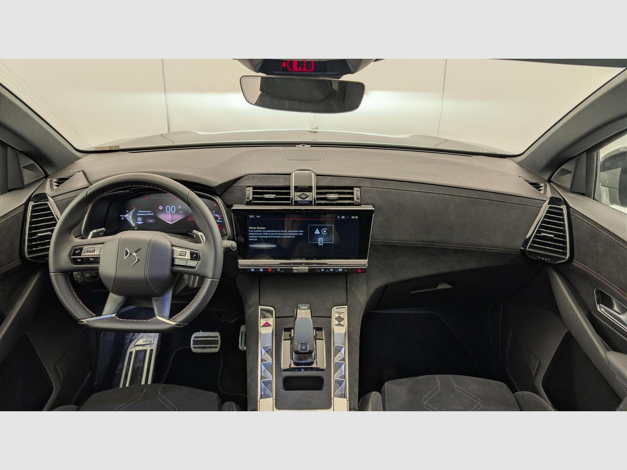 DS Automobiles DS7 BlueHDi 130 EAT8 Pallas (2025) - Photo 13