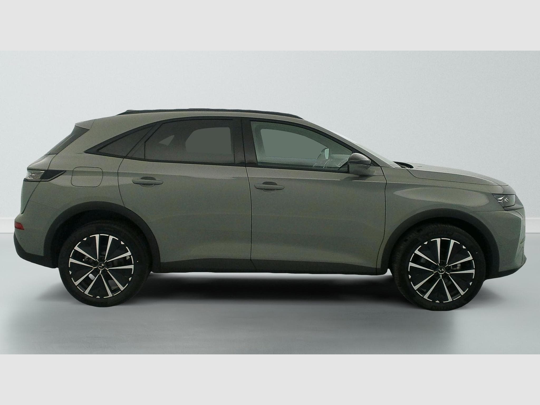 DS Automobiles DS7 BlueHDi 130 EAT8 Pallas (2025) - Photo 8