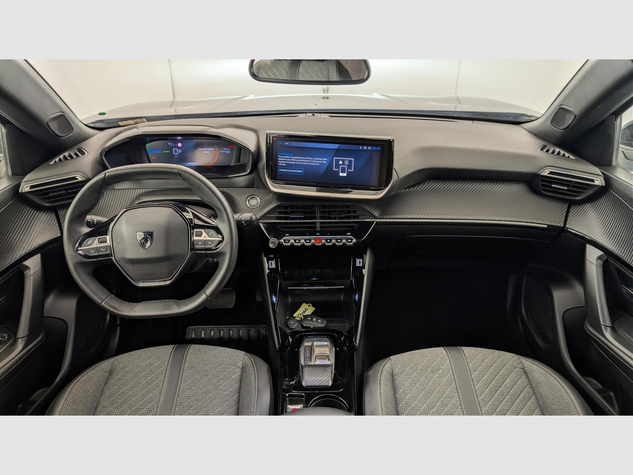 Peugeot 2008 ELECTRIQUE 50 kWh 136 ch Allure (2025) - Photo 13