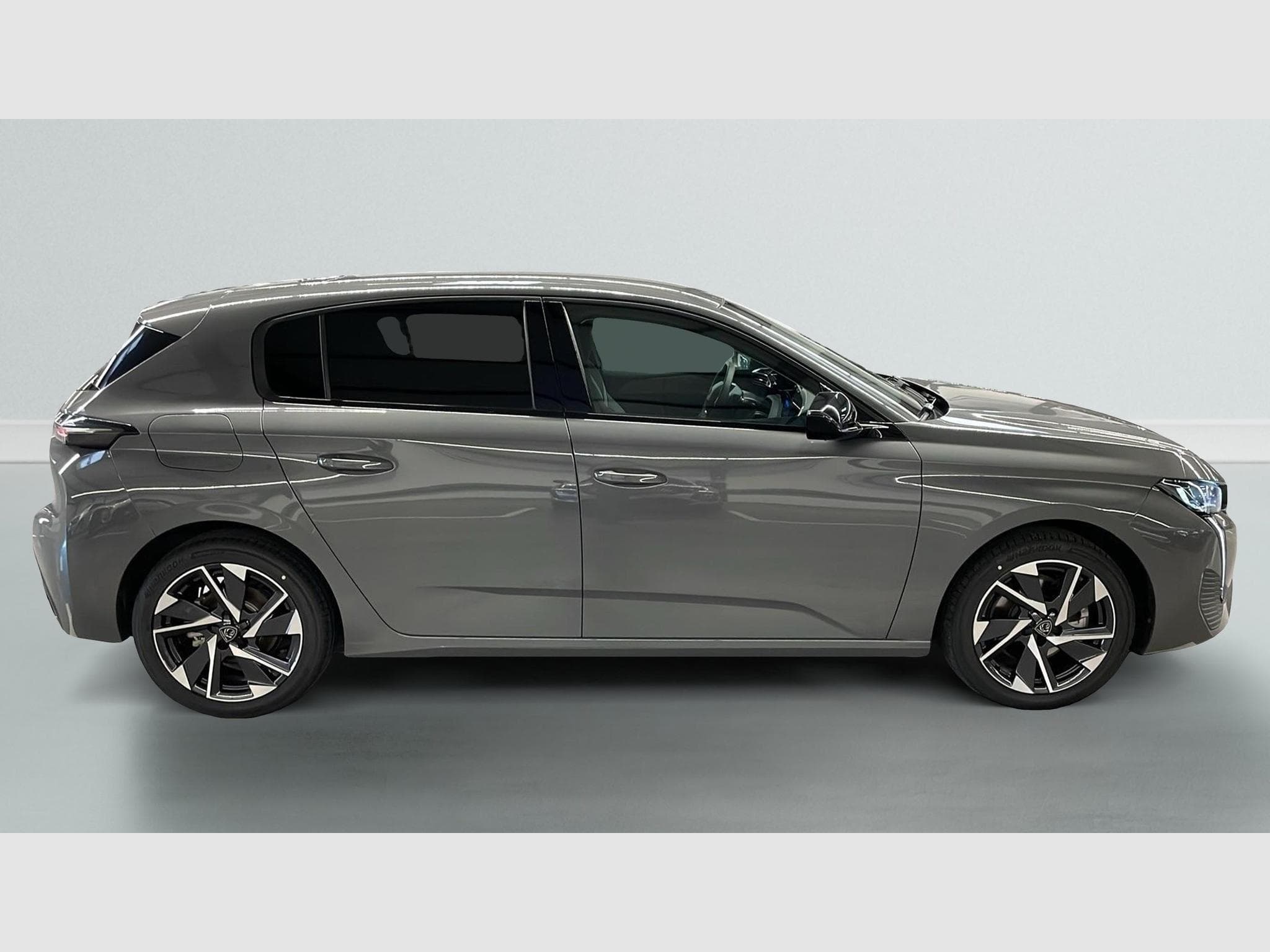 Peugeot 308 Hybrid 145 e-DCS6 Allure (2025) - Photo 8